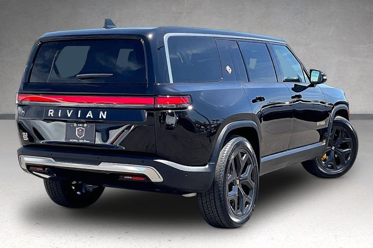 2024 Rivian R1S Adventure - Photo 36