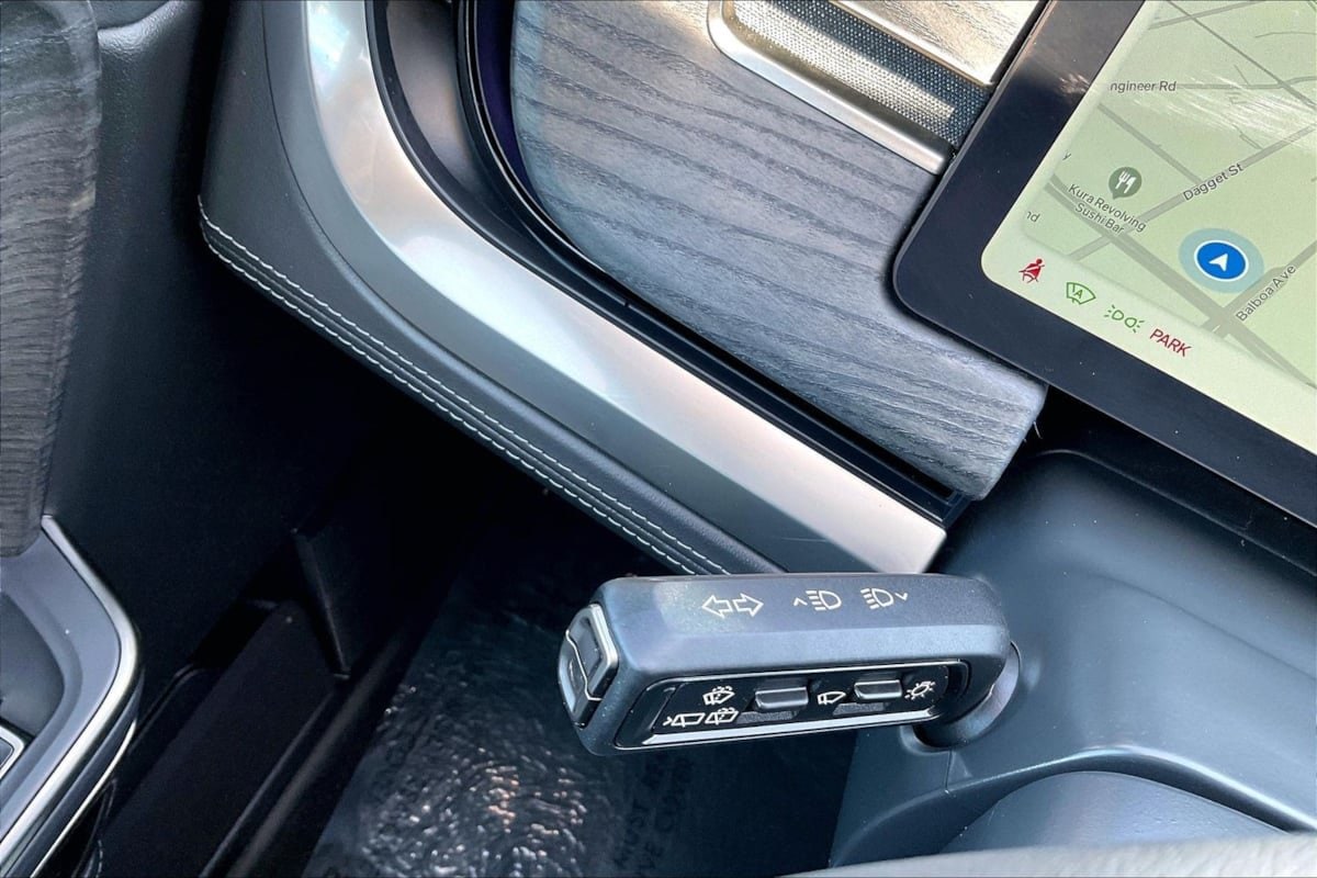 2024 Rivian R1S Adventure - Photo 38