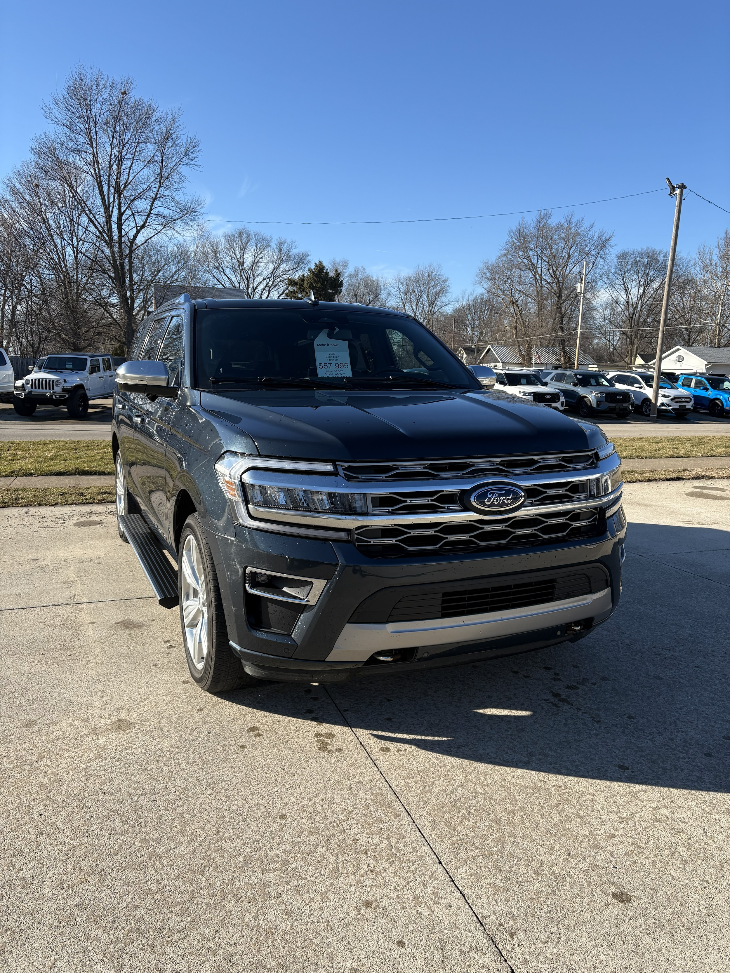 2023 Ford Expedition Platinum's photo