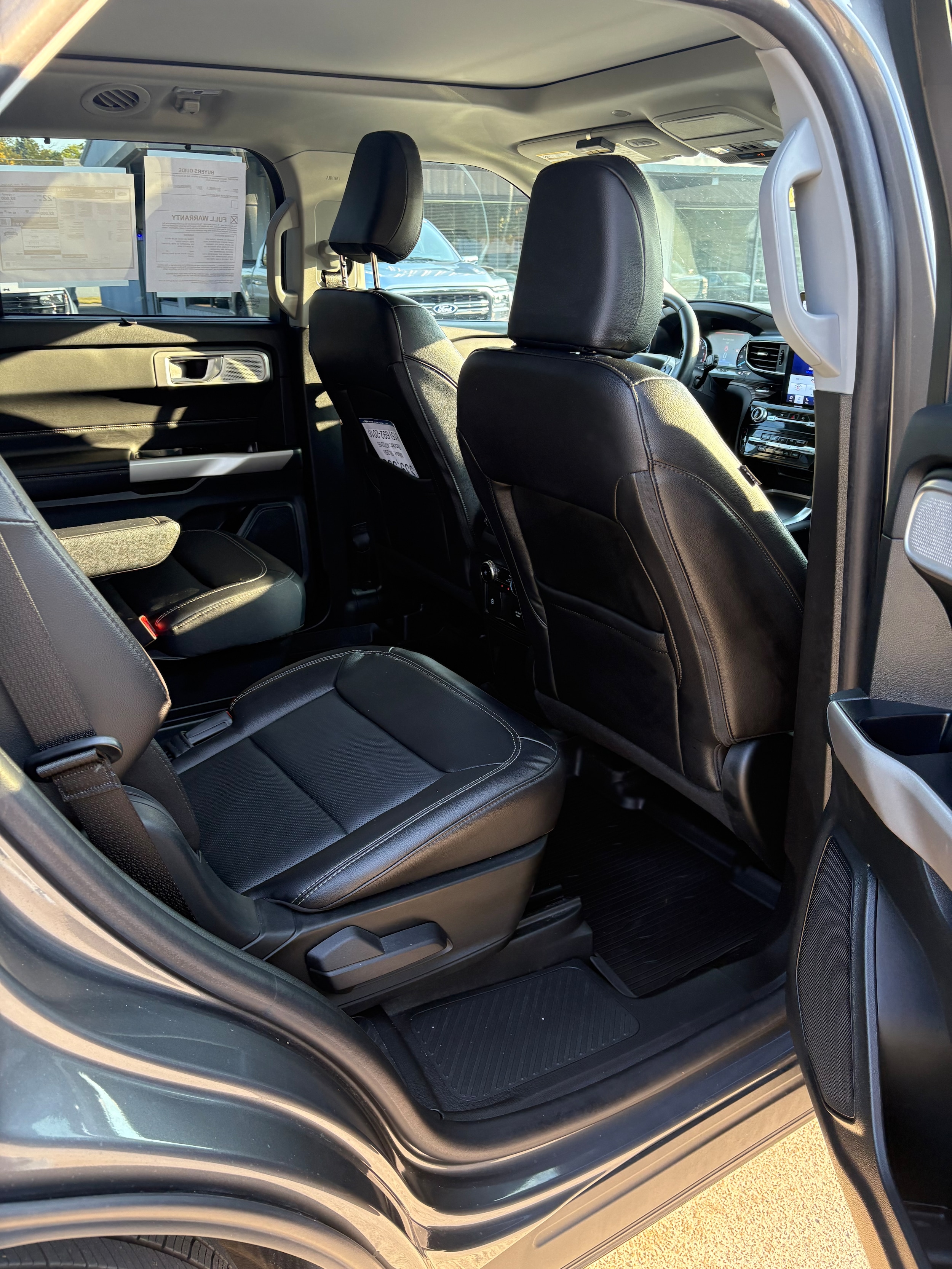 2023 Ford Explorer Limited - Photo 10