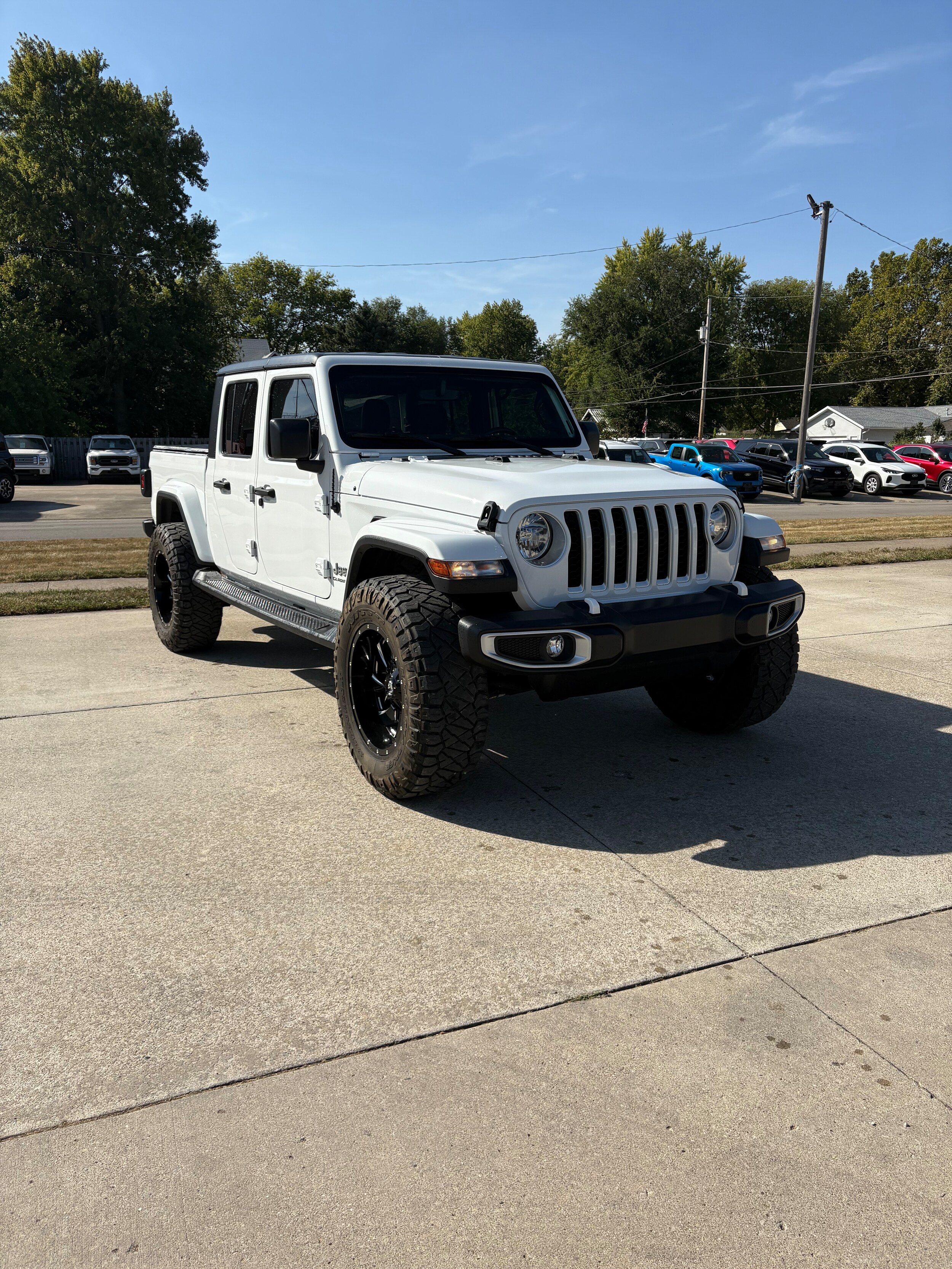 2021 Jeep Gladiator Overland's photo