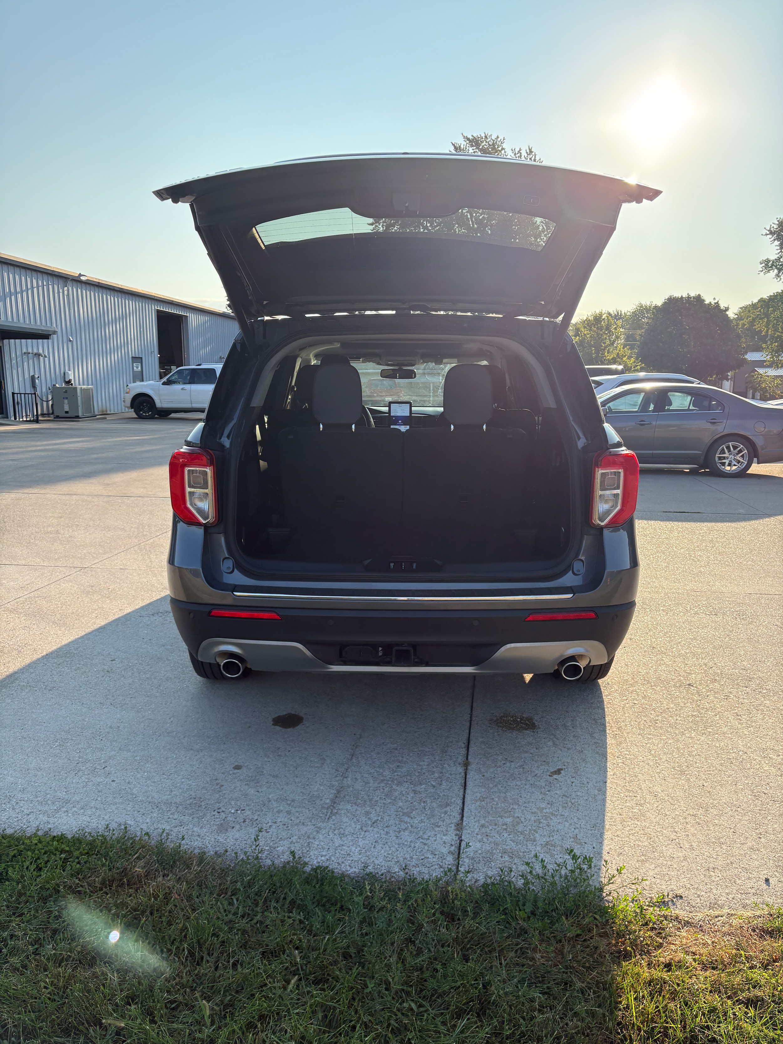 2023 Ford Explorer Limited - Photo 12