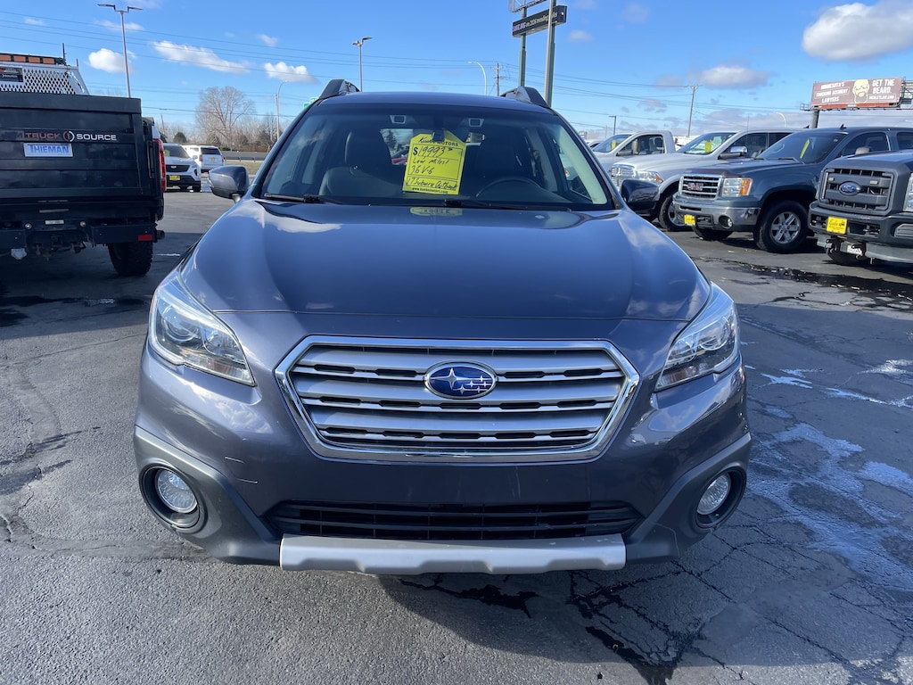 Used 2017 Subaru Outback 3.6R Limited with SUV