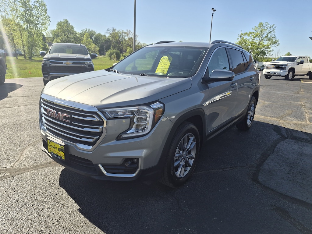 Used 2024 GMC Terrain SLT SUV