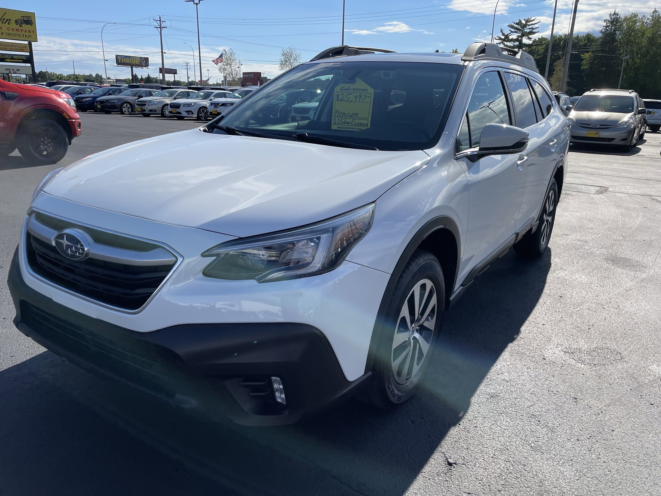 2022 Subaru Outback Premium photo 3