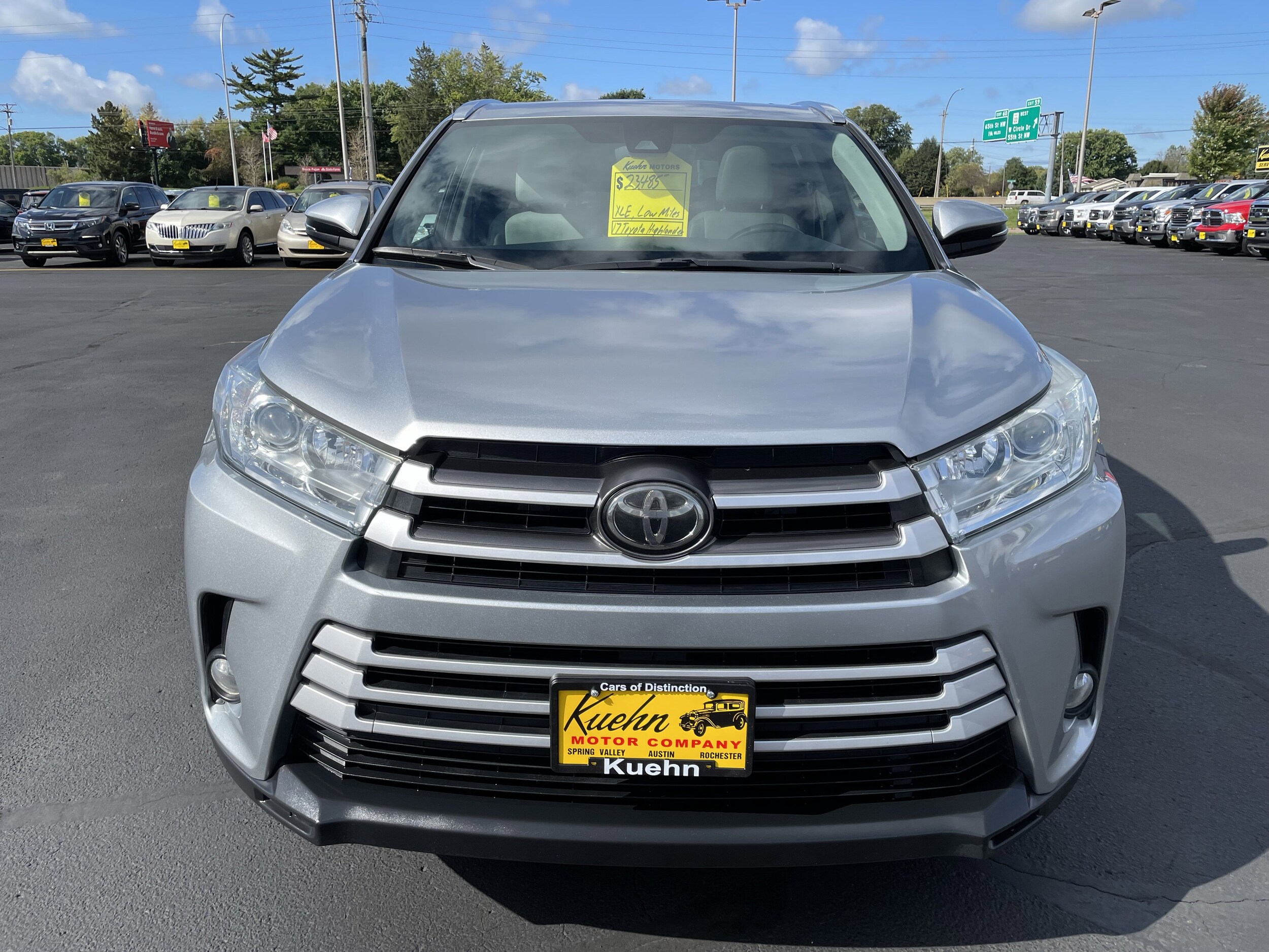 2017 Toyota Highlander XLE photo 3