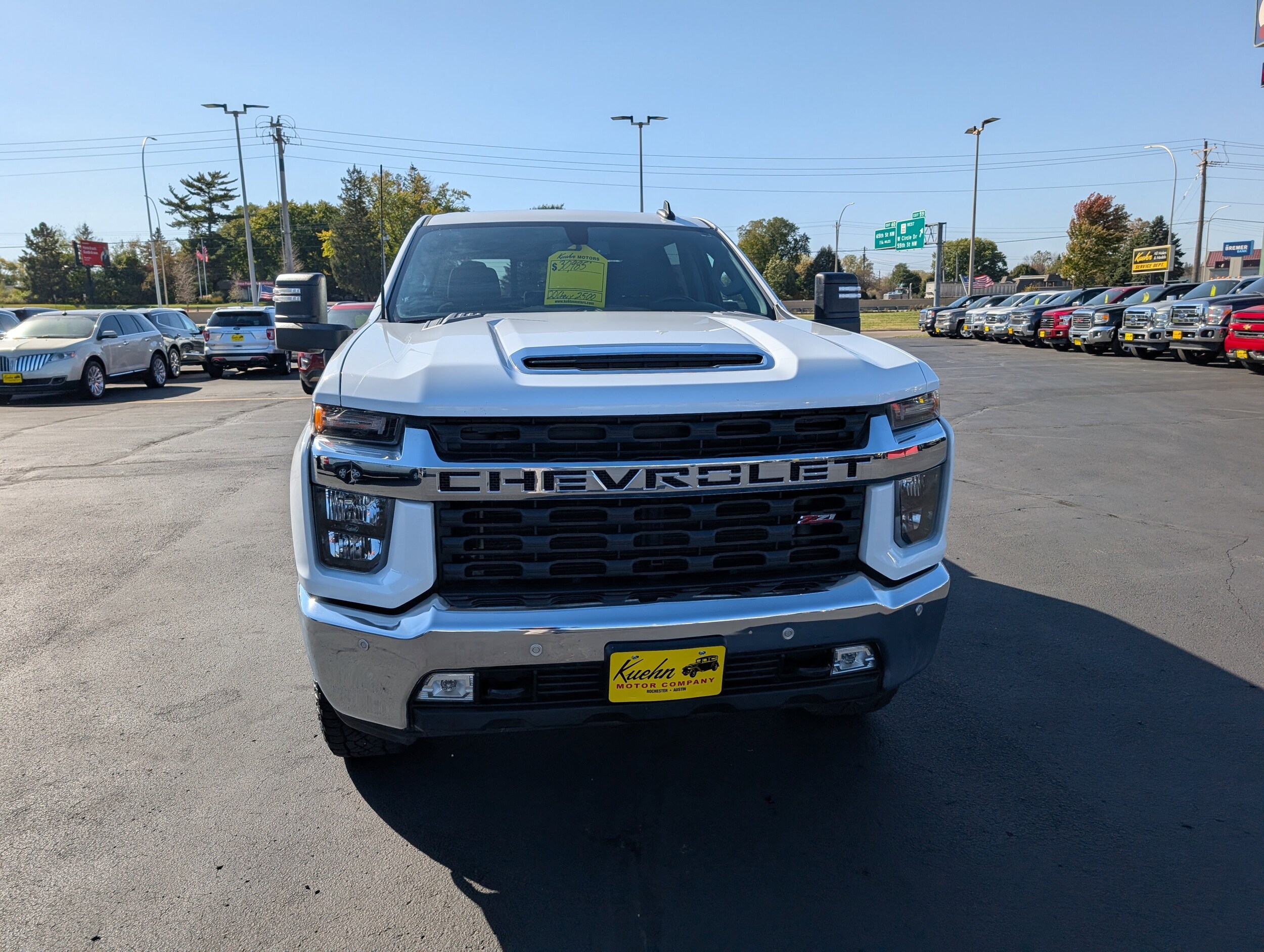 2020 Chevrolet Silverado 2500HD LT photo 2