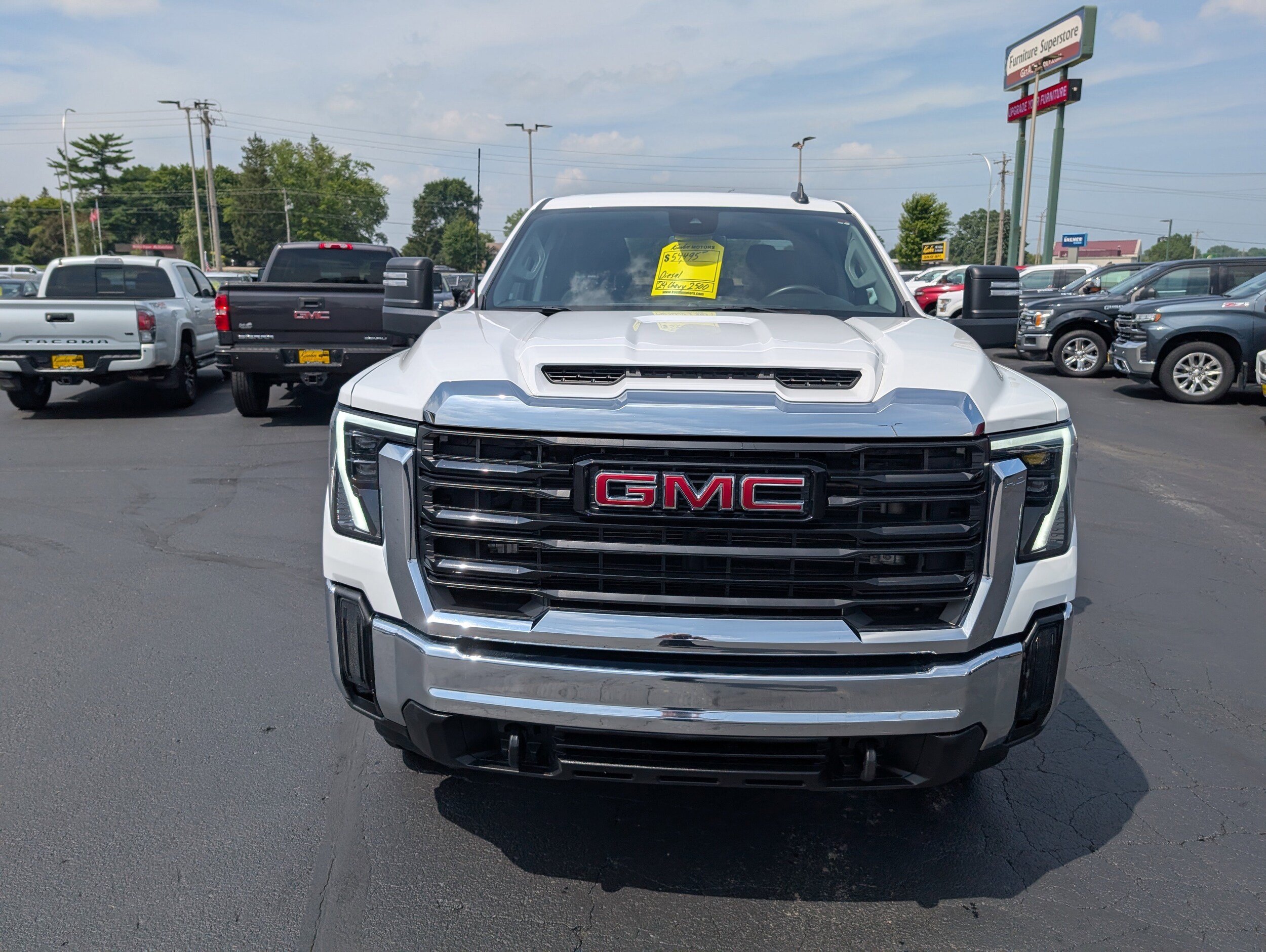 2024 Gmc Sierra 2500 HD Pro photo 3