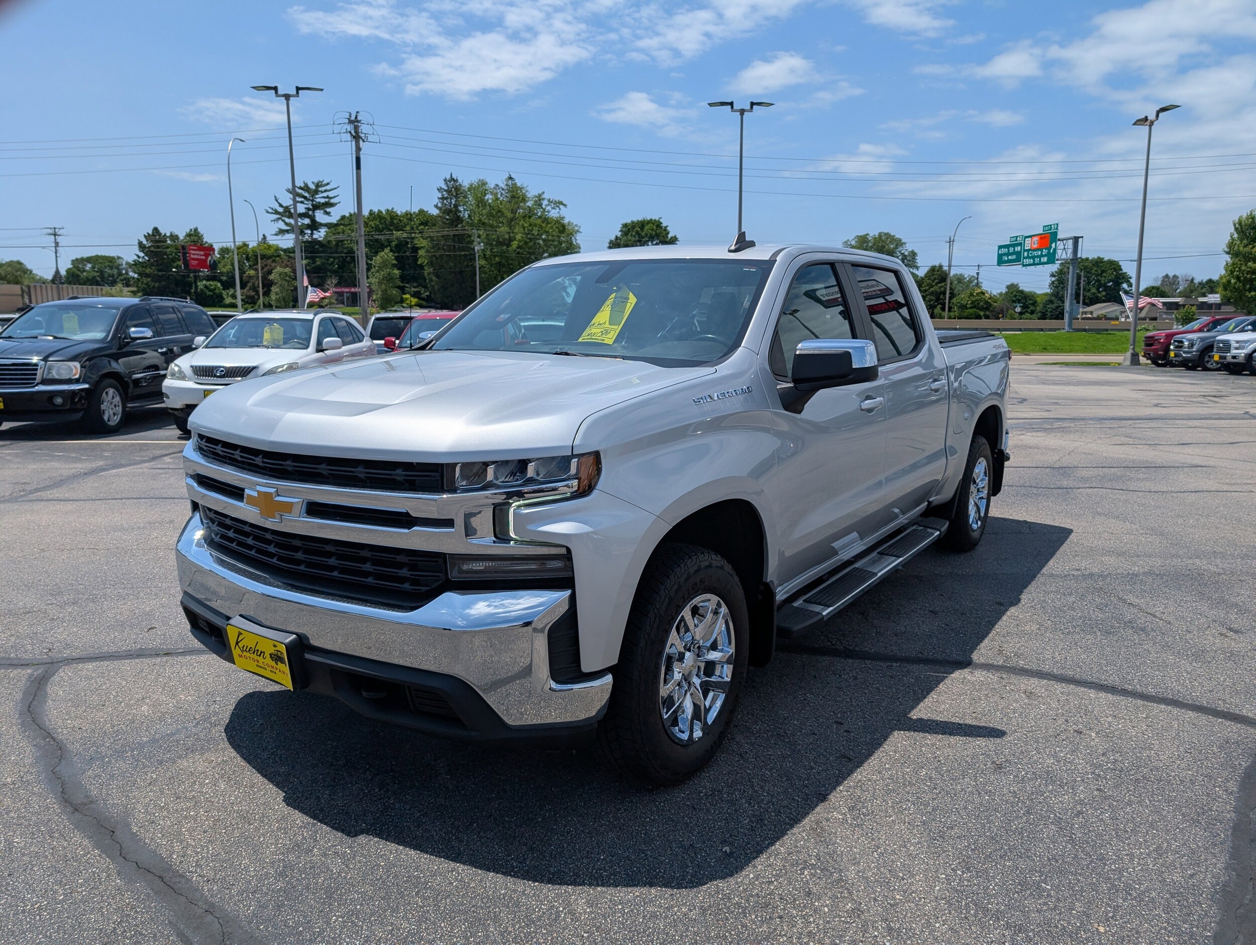 2021 Chevrolet Silverado 1500 LT photo 4