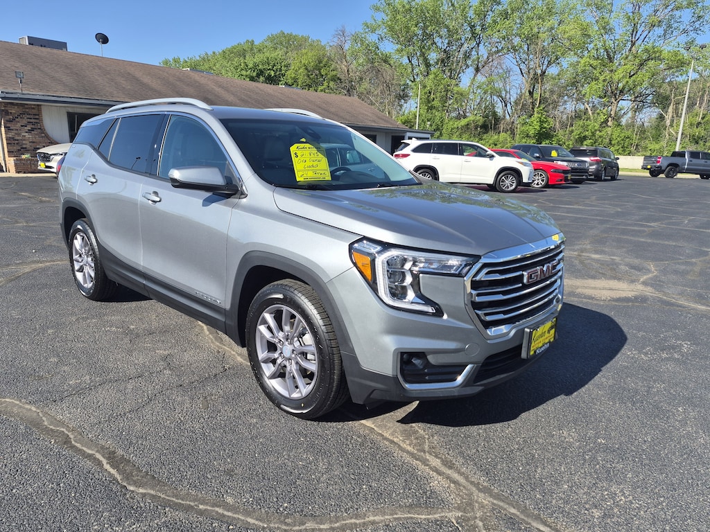 Used 2024 GMC Terrain SLT SUV