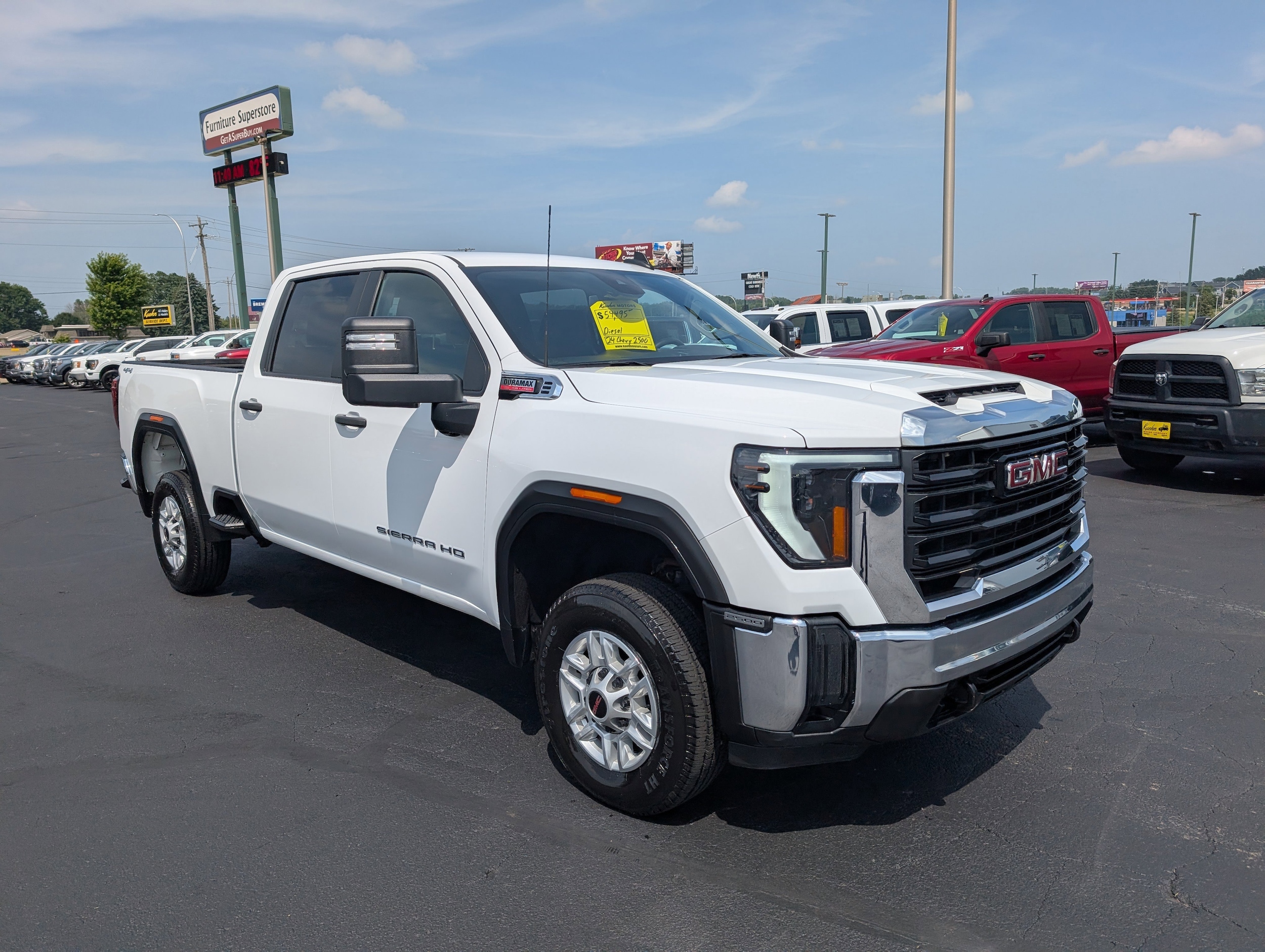 2024 Gmc Sierra 2500 HD Pro photo 2
