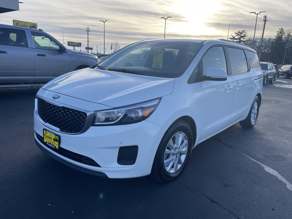 Used 2017 Kia Sedona LX Van Passenger Van