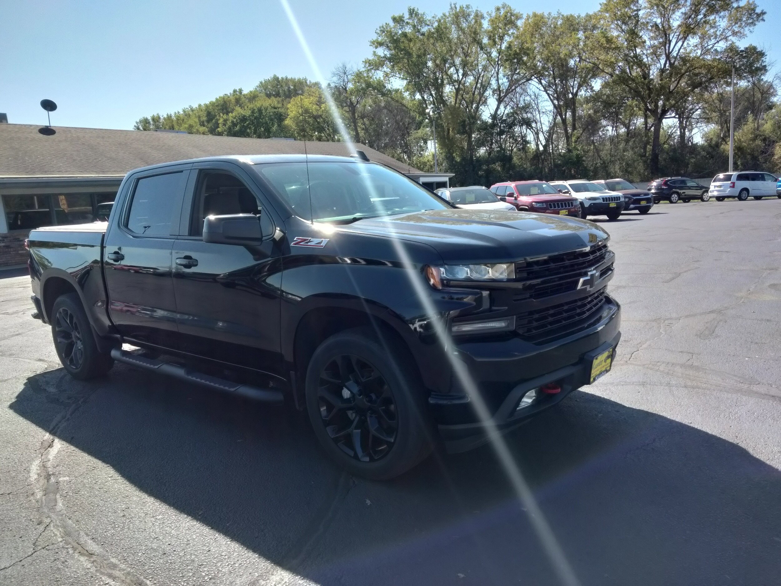 2019 Chevrolet Silverado 1500 RST photo 3