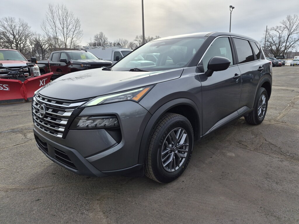 Used 2024 Nissan Rogue S SUV