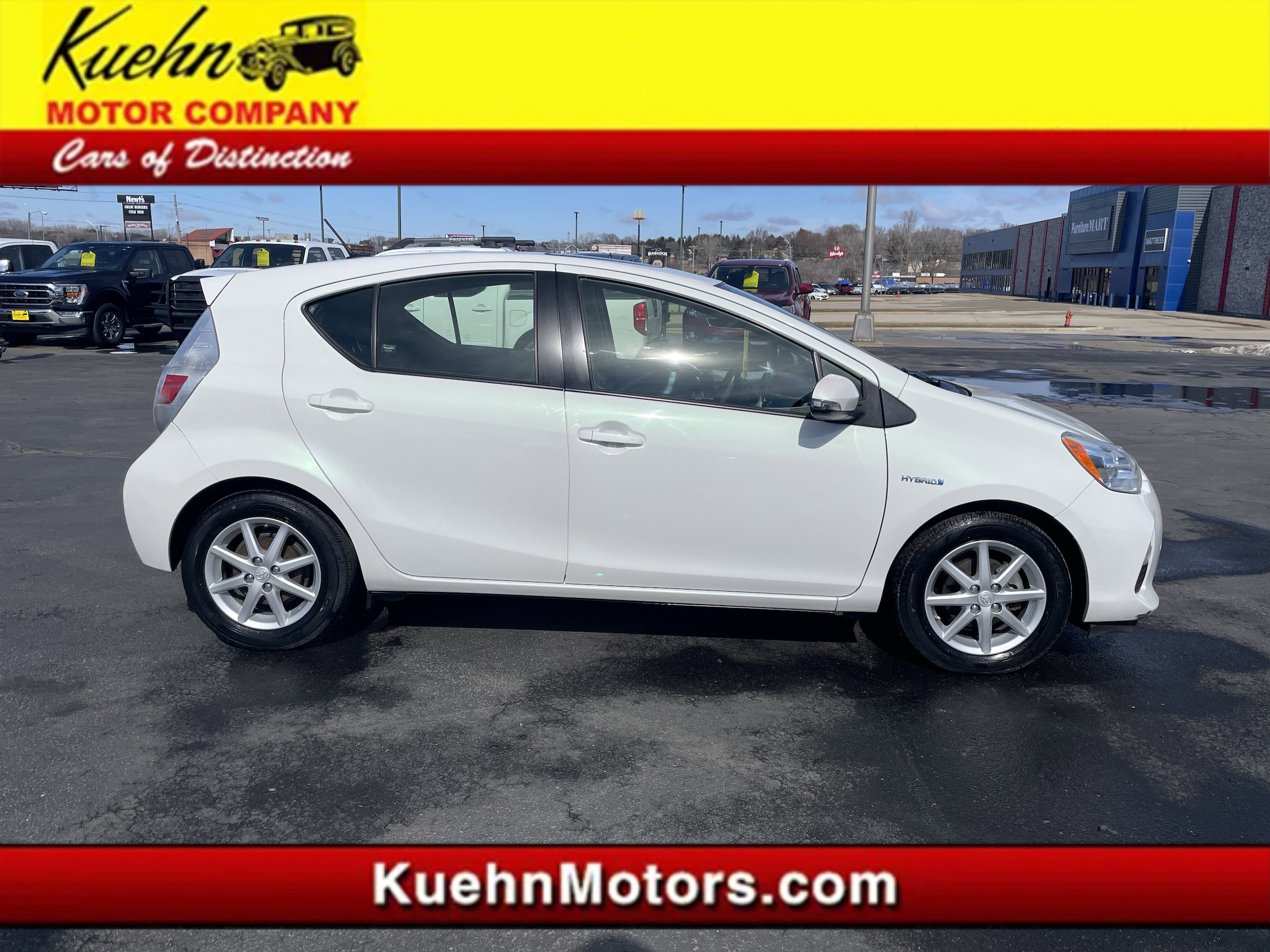 2014 Toyota Prius c Three