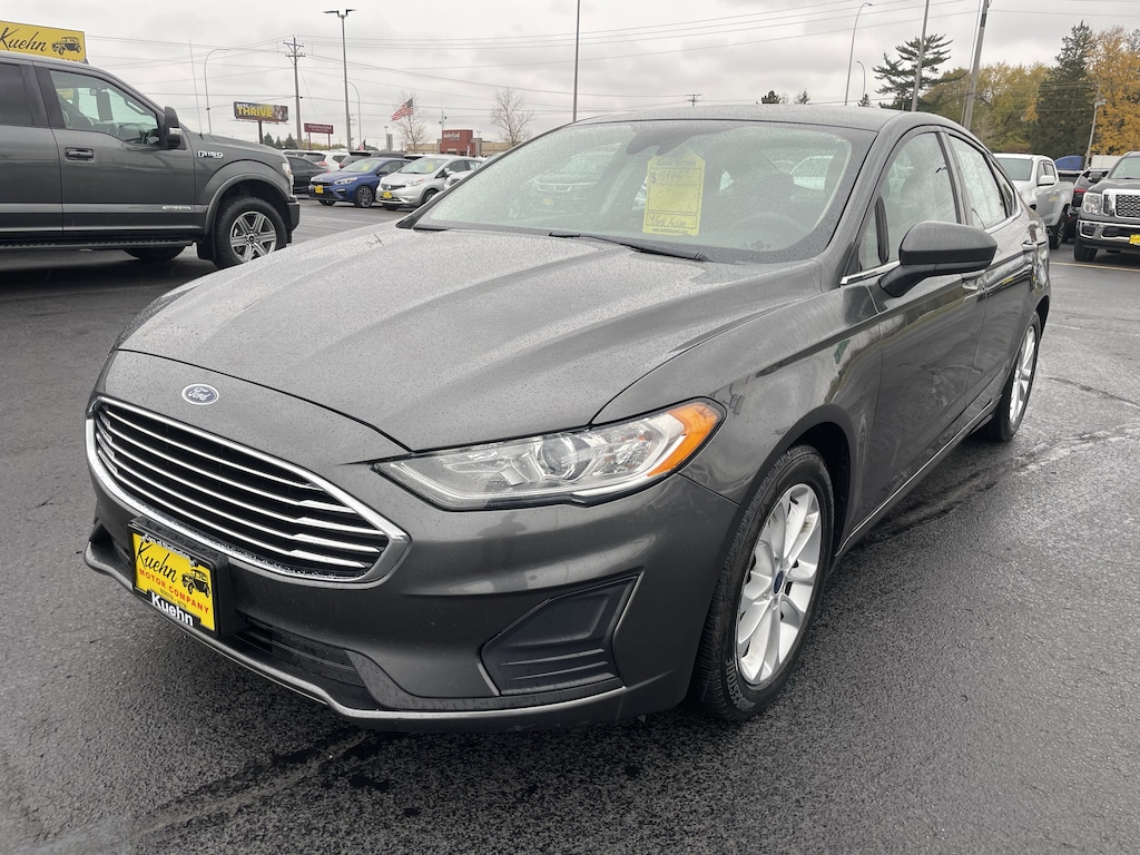 Used 2019 Ford Fusion SE Sedan