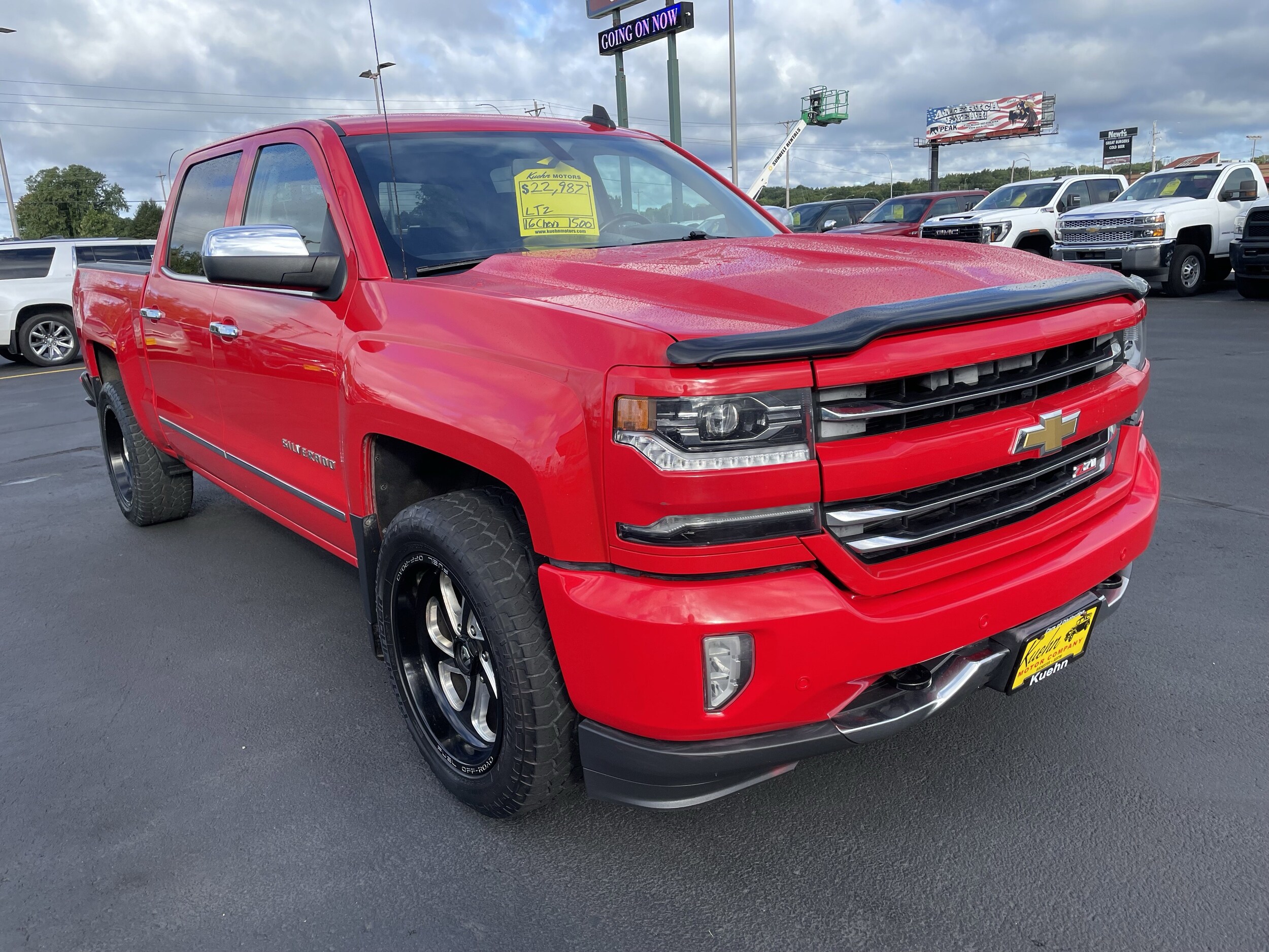 2016 Chevrolet Silverado 1500 LTZ photo 2
