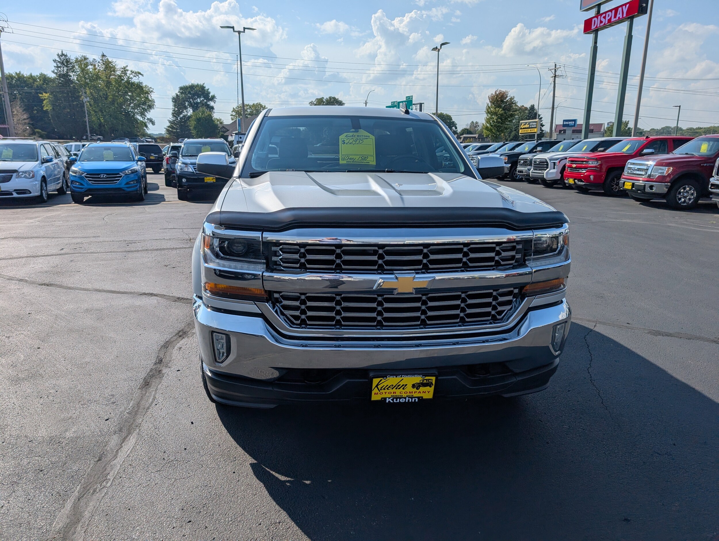 2016 Chevrolet Silverado 1500 LT photo 3