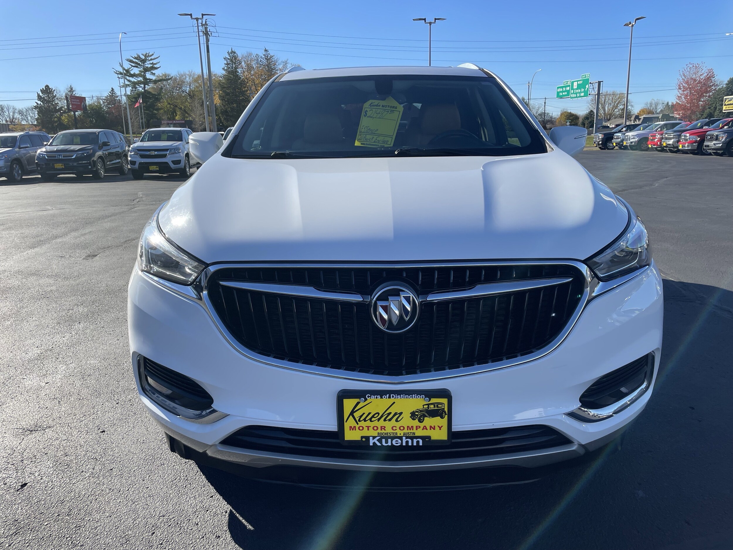 2020 Buick Enclave Essence photo 3