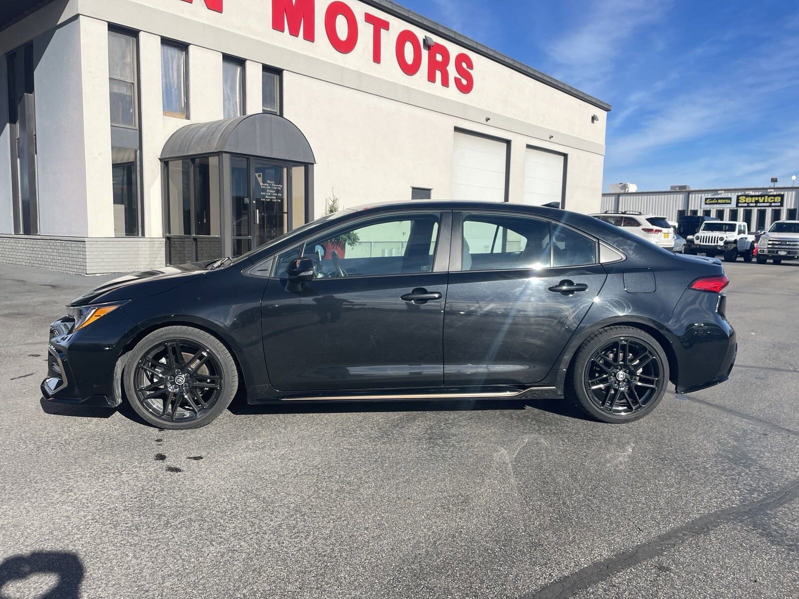 2022 Toyota Corolla SE photo 2