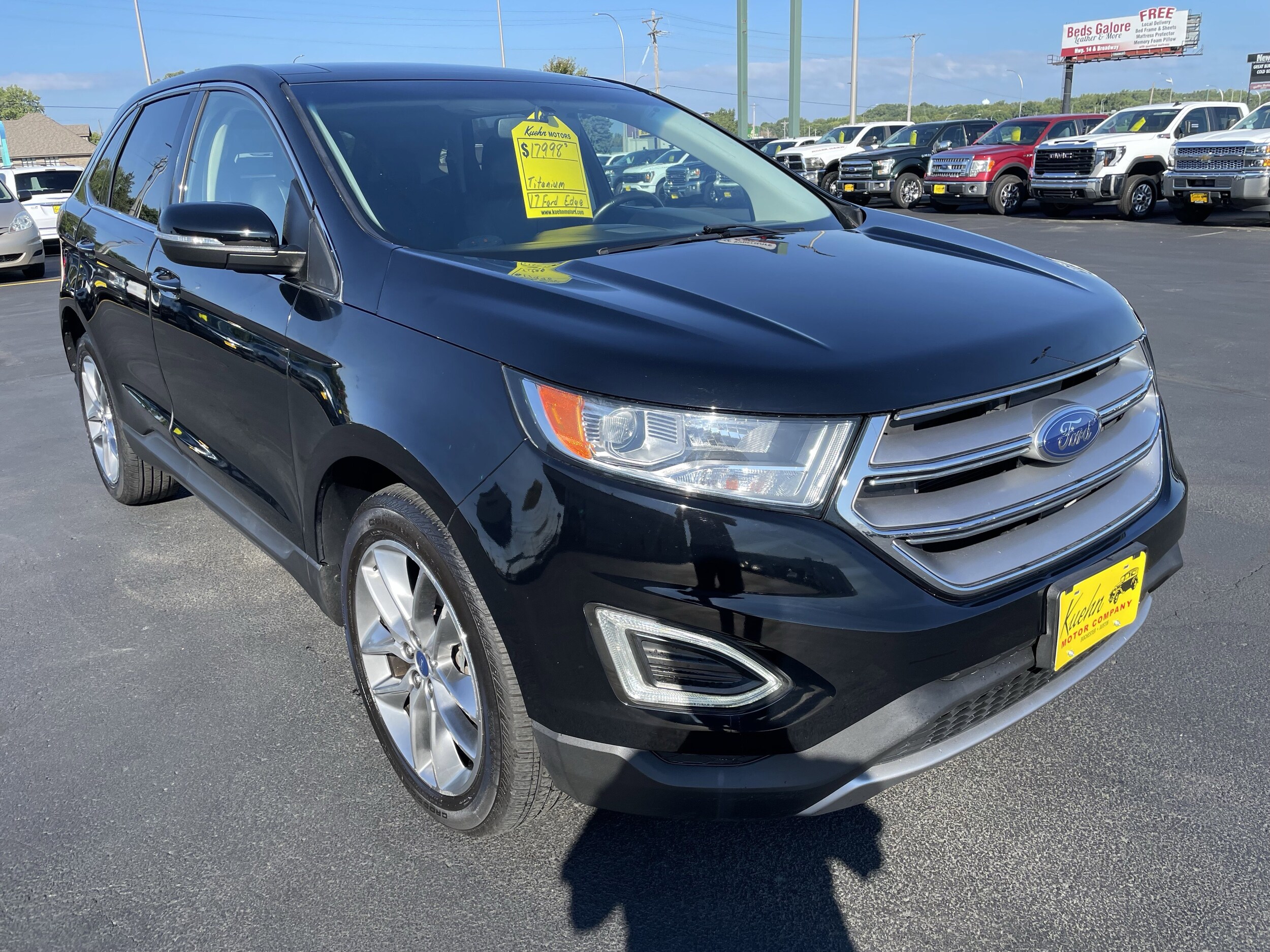 2017 Ford Edge Titanium photo 2