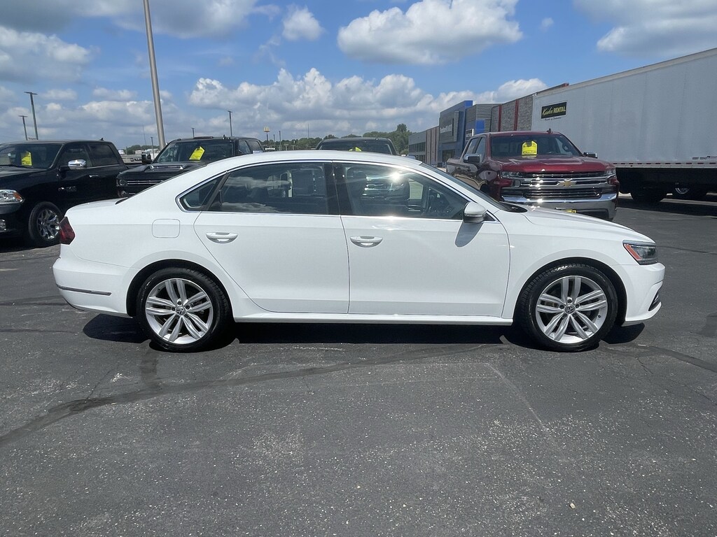 Used 2018 Volkswagen Passat 2.0T SE Sedan