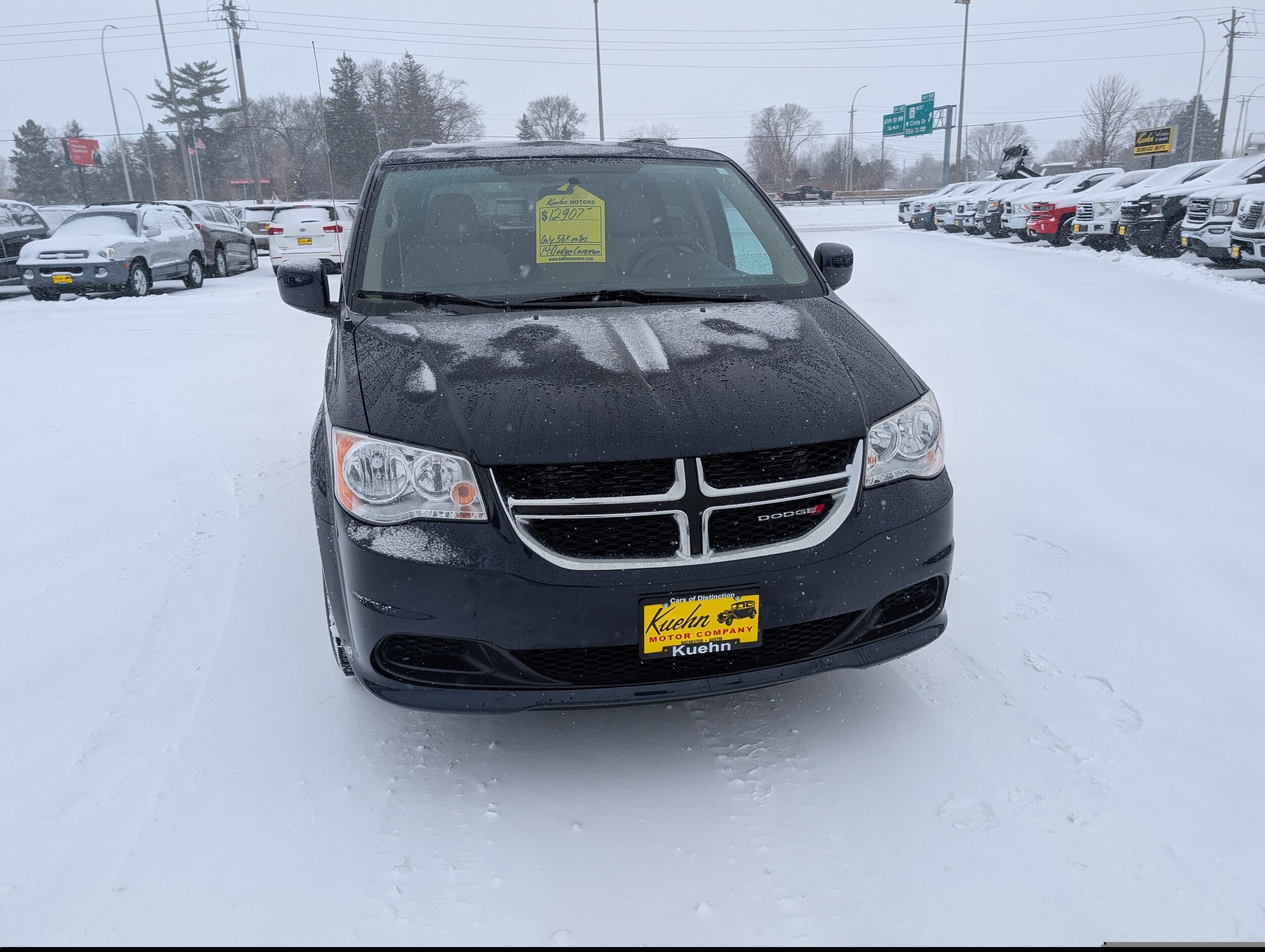 2014 Dodge Grand Caravan SXT photo 2