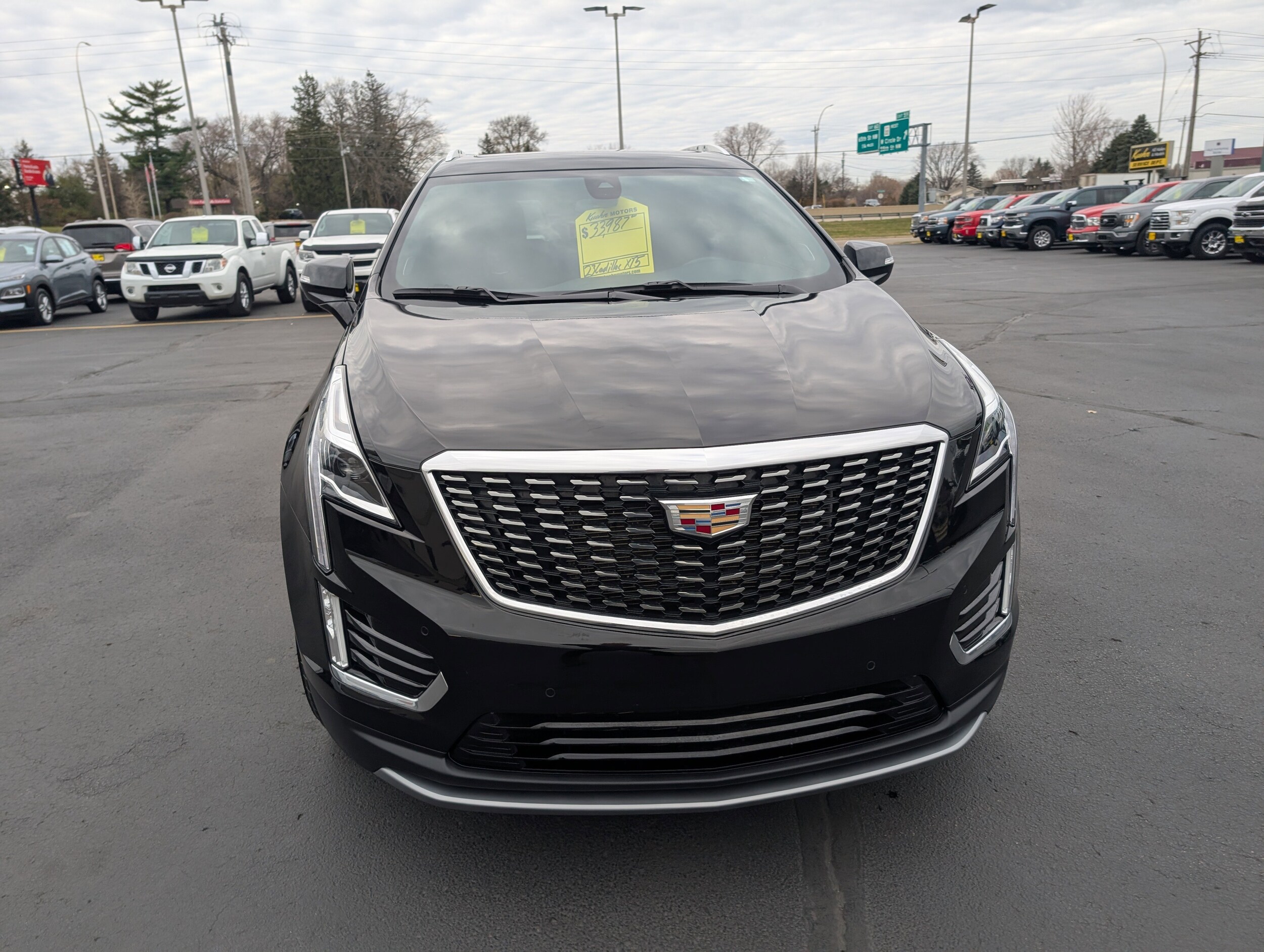 2023 Cadillac XT5 Premium Luxury photo 3