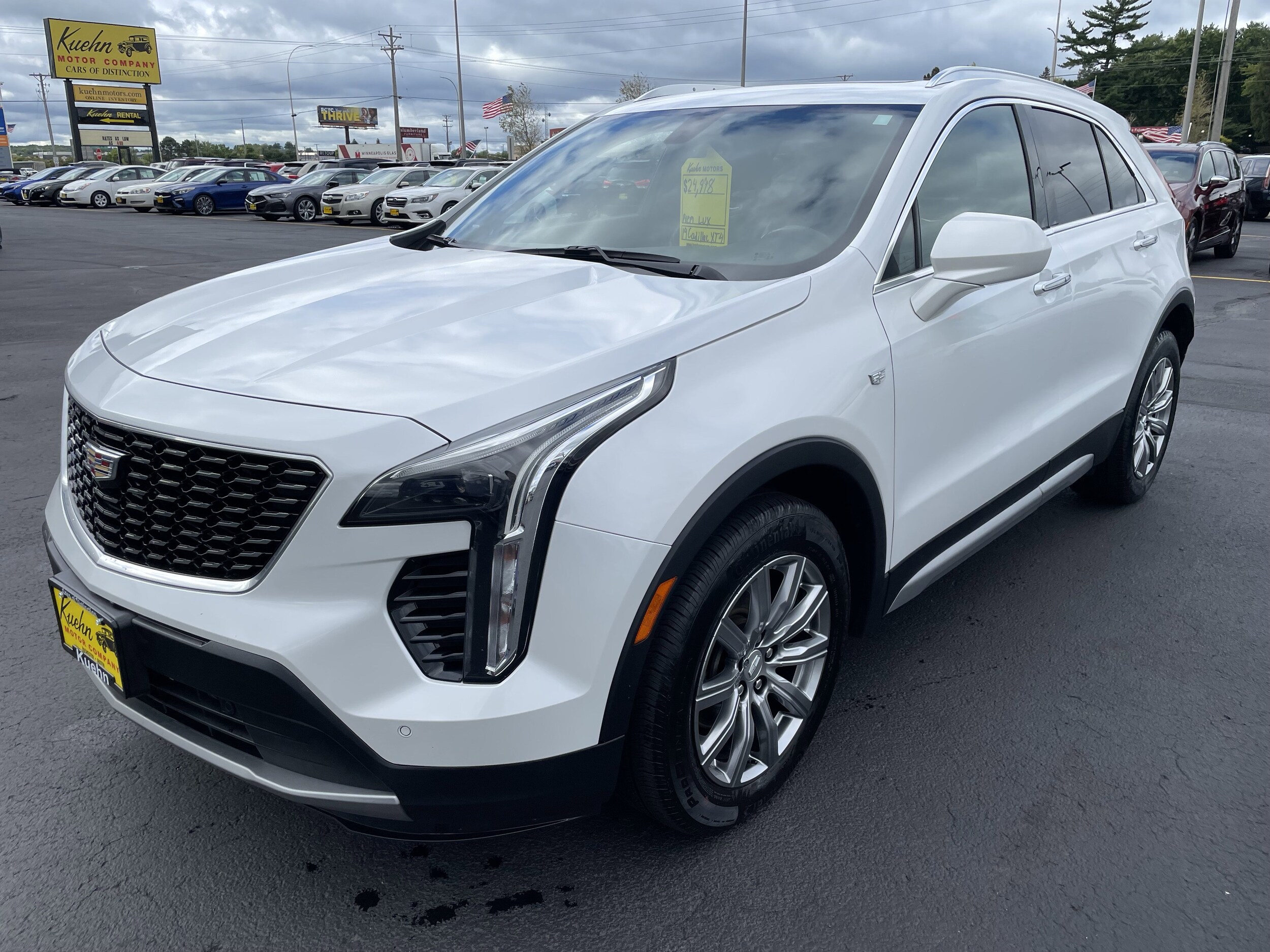 2019 Cadillac XT4 Premium Luxury photo 3