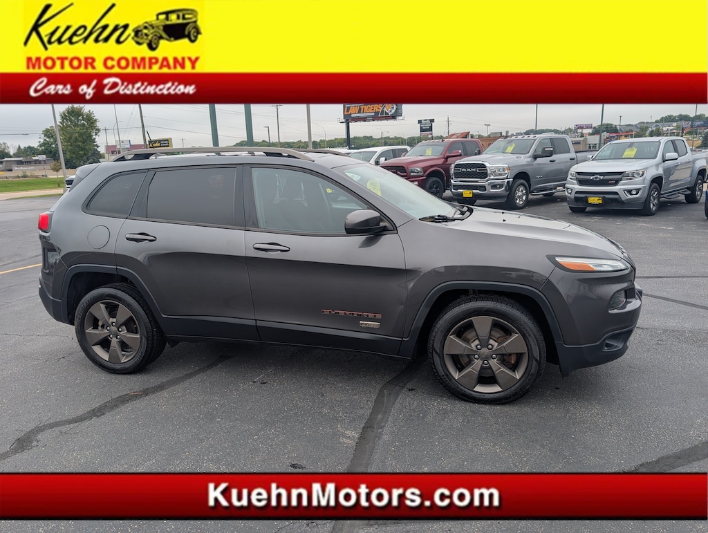 Used 2016 Jeep Cherokee Latitude FWD SUV