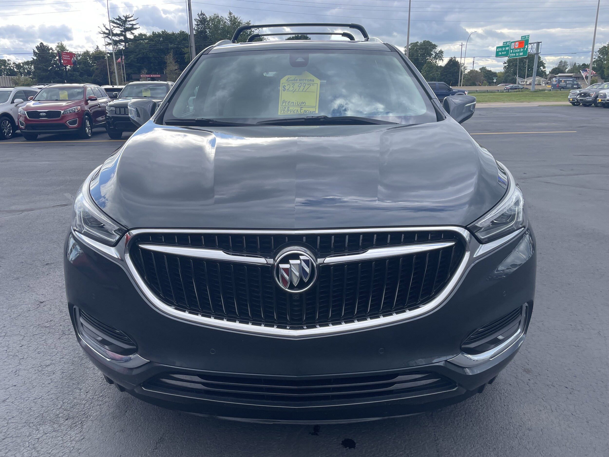 2018 Buick Enclave Premium photo 2