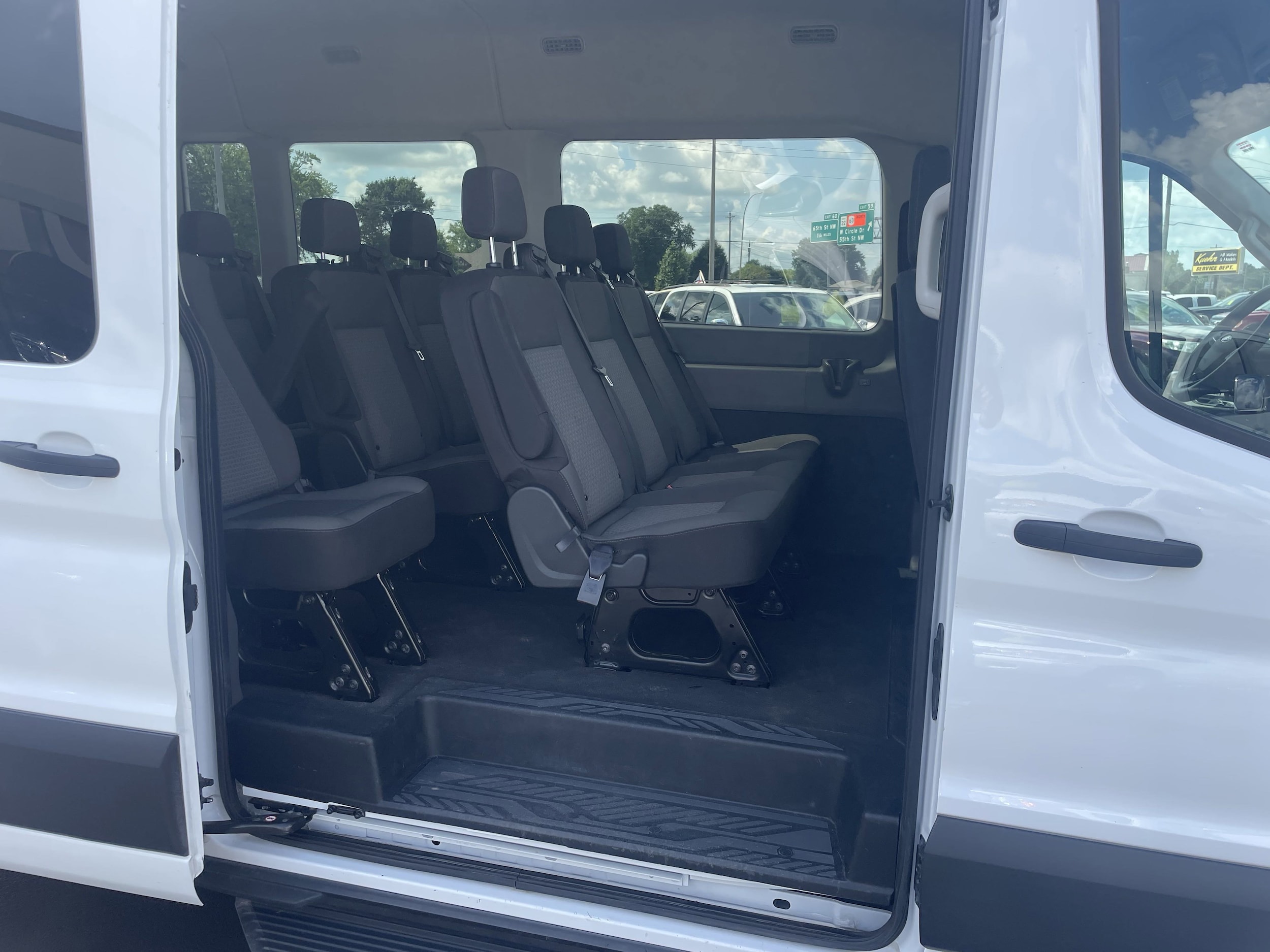 2024 Ford Transit Passenger Van XLT - Photo 9