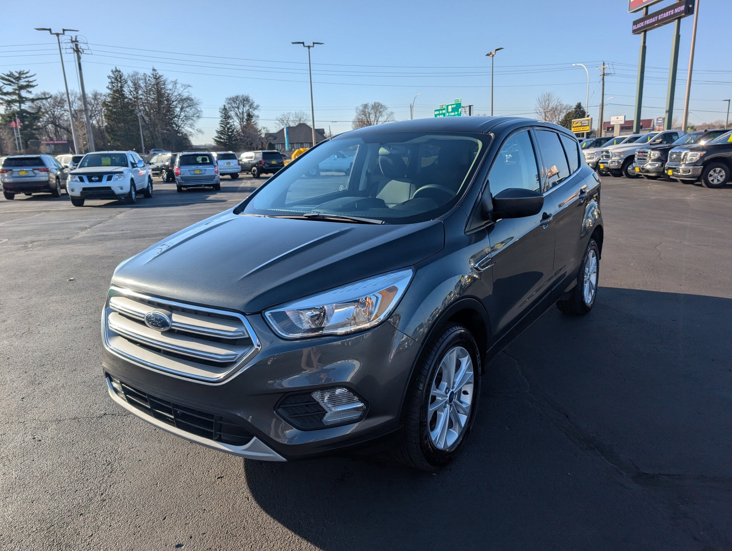 2019 Ford Escape SE photo 3
