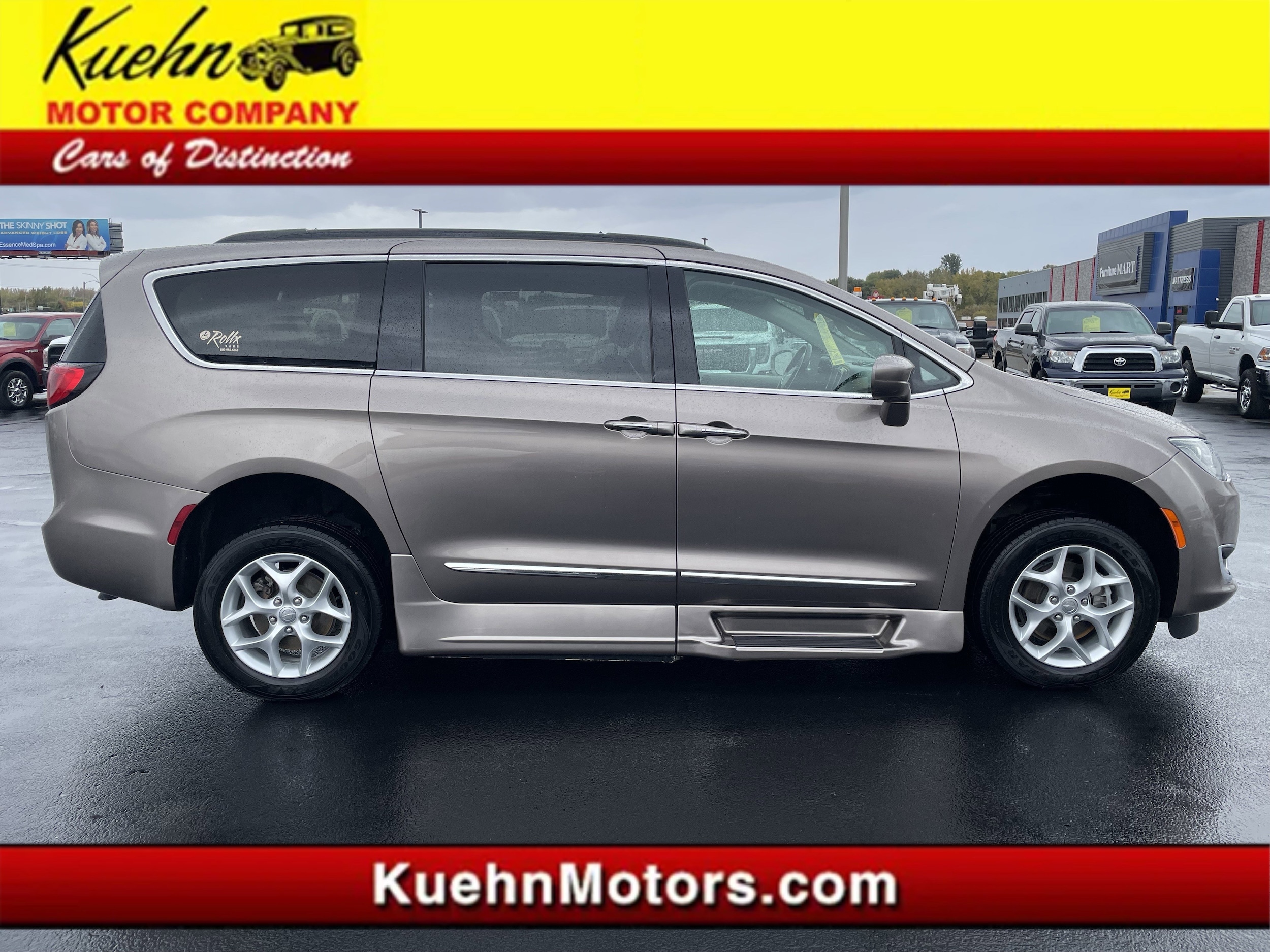 2017 Chrysler Pacifica Touring-L