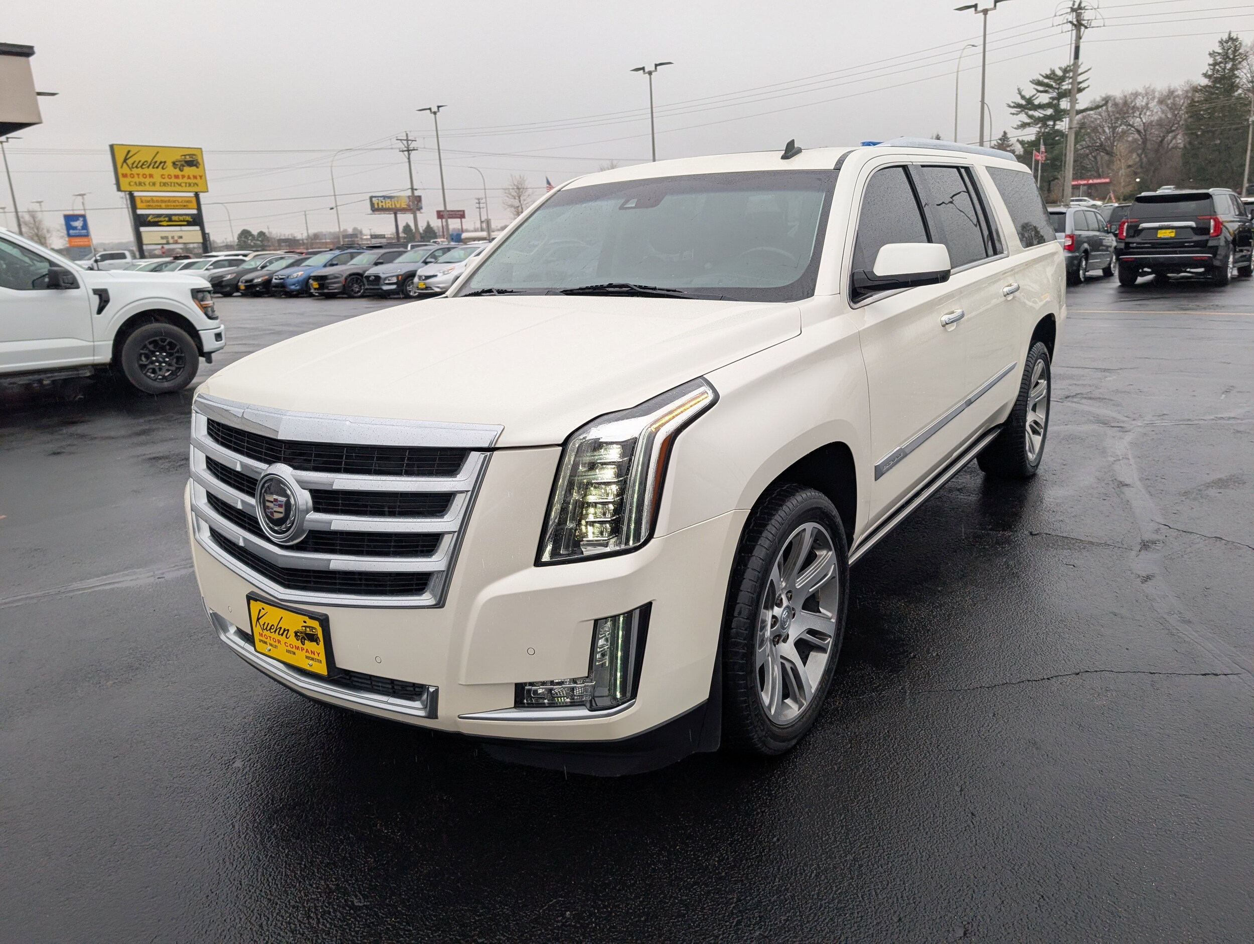 2015 Cadillac Escalade ESV Premium photo 3