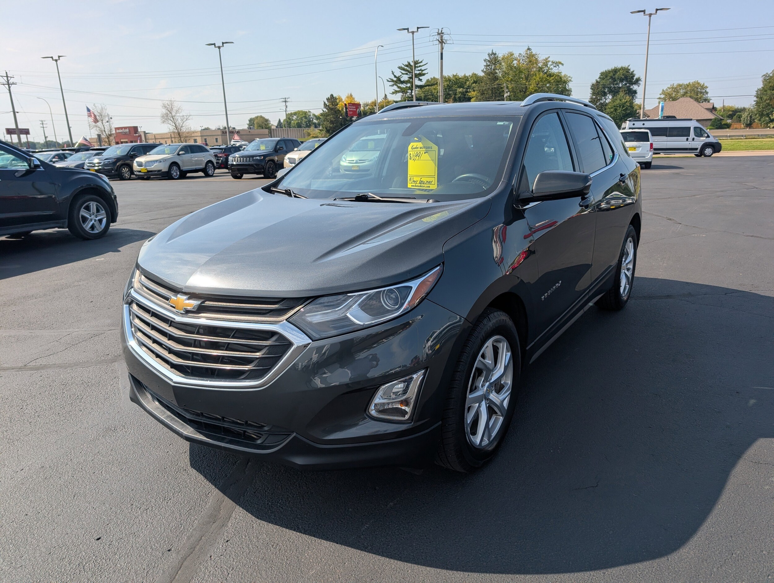 2019 Chevrolet Equinox photo 3