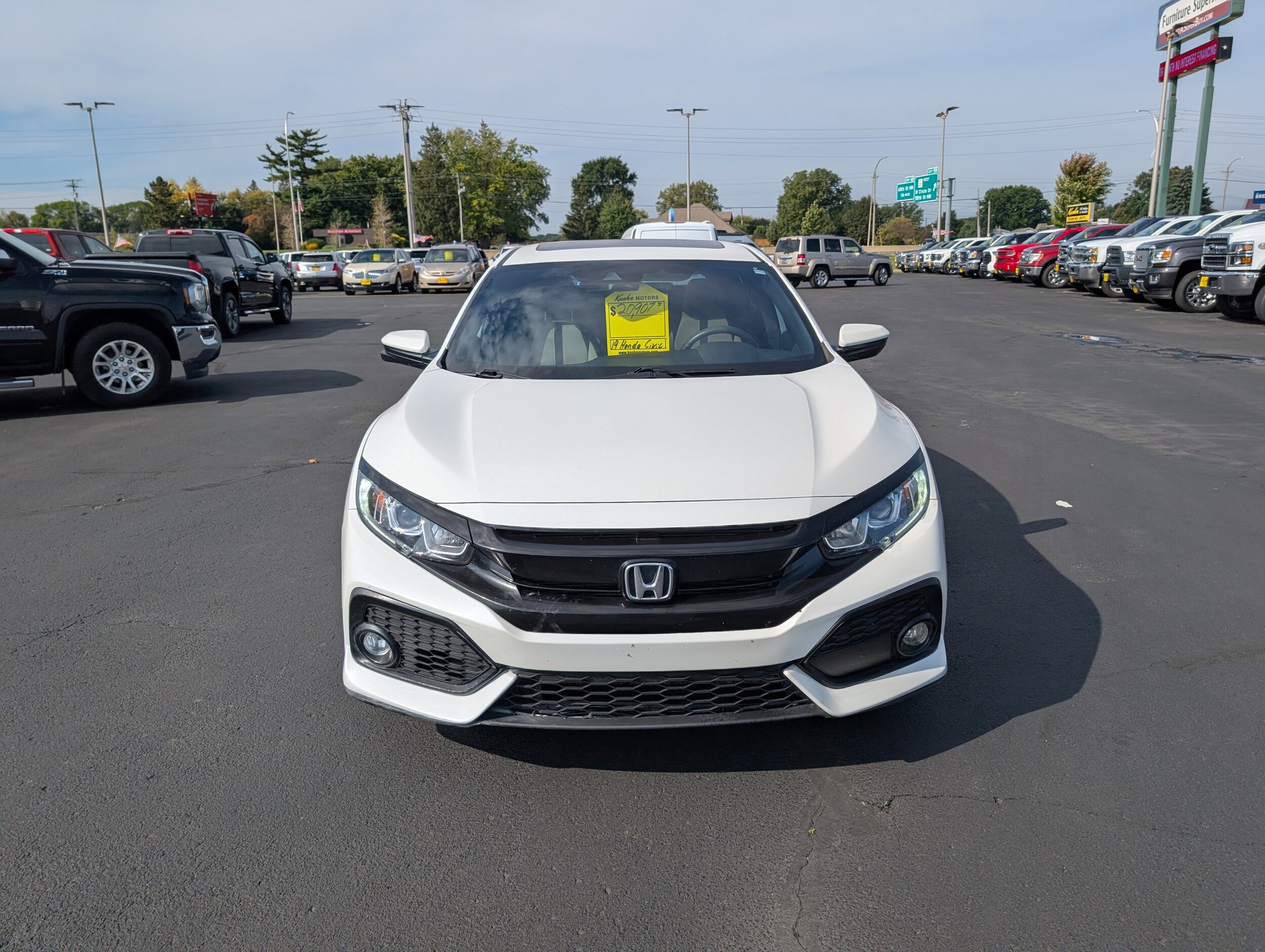 2019 Honda Civic EX Hatchback photo 3