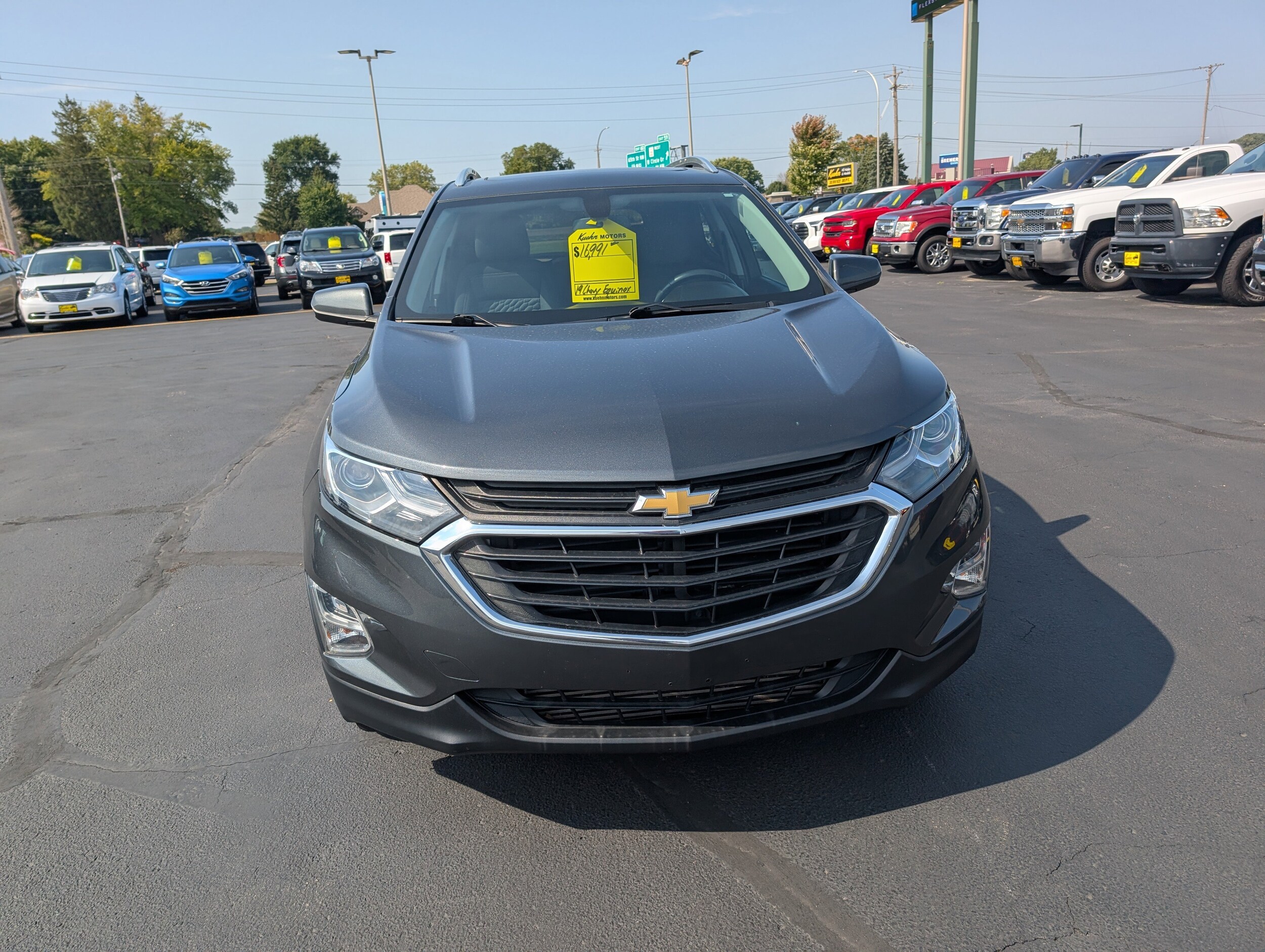 2019 Chevrolet Equinox photo 2