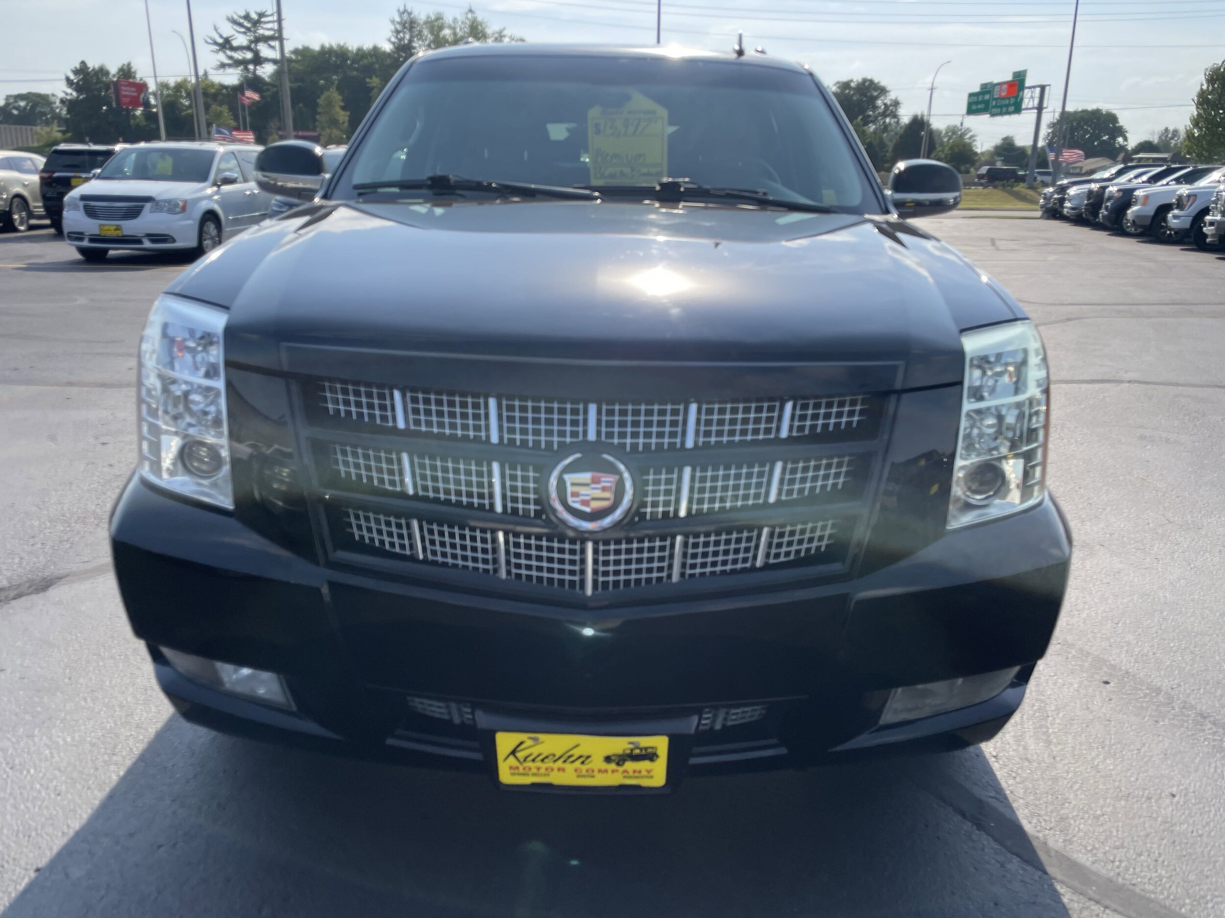 2013 Cadillac Escalade ESV Premium photo 3