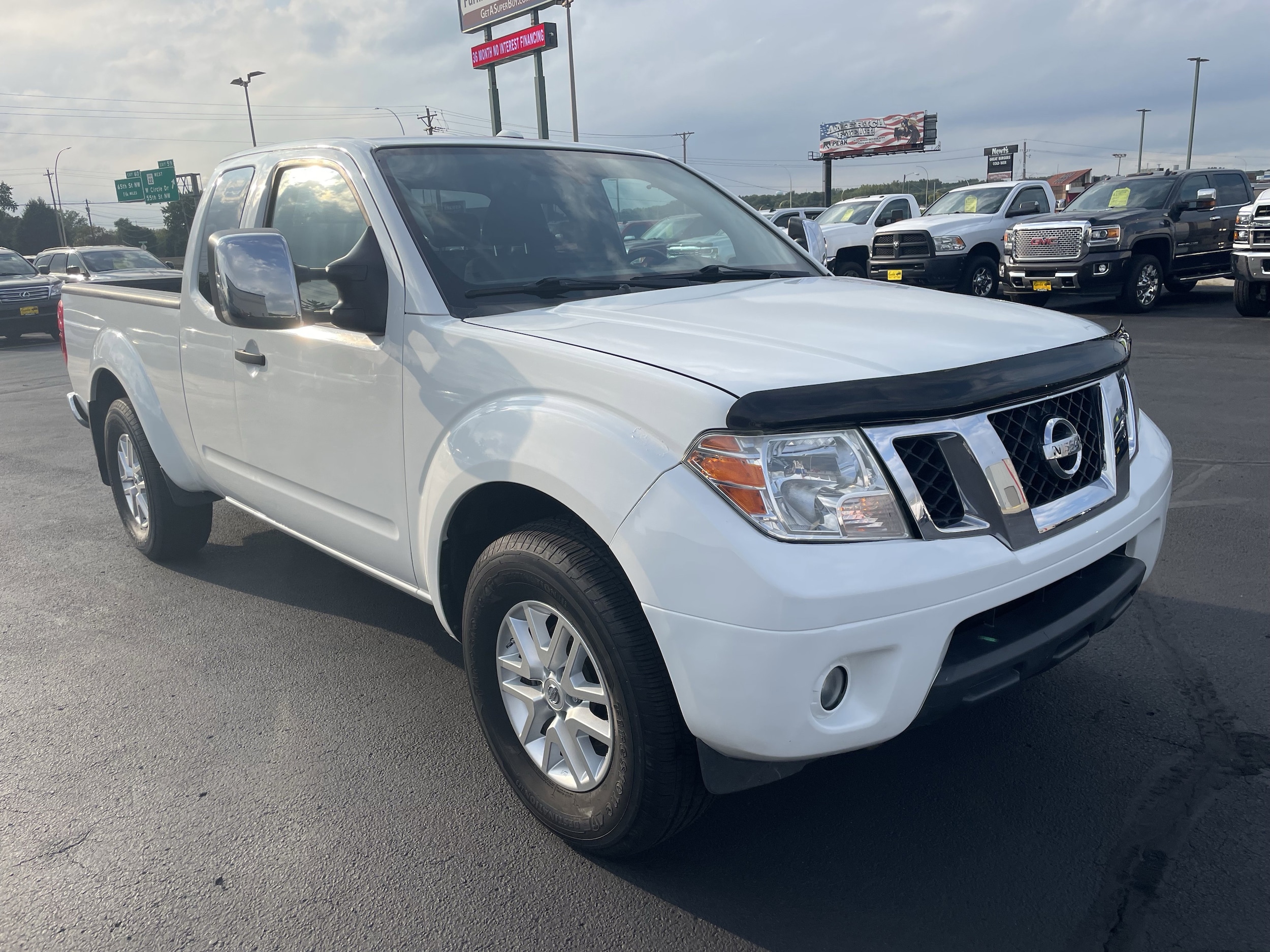 2018 Nissan Frontier SV photo 2