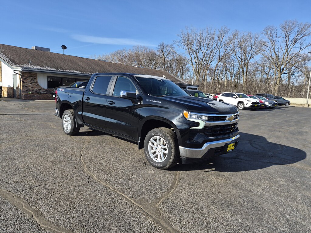 Used 2023 Chevrolet Silverado 1500 LT w/1LT Truck Crew Cab
