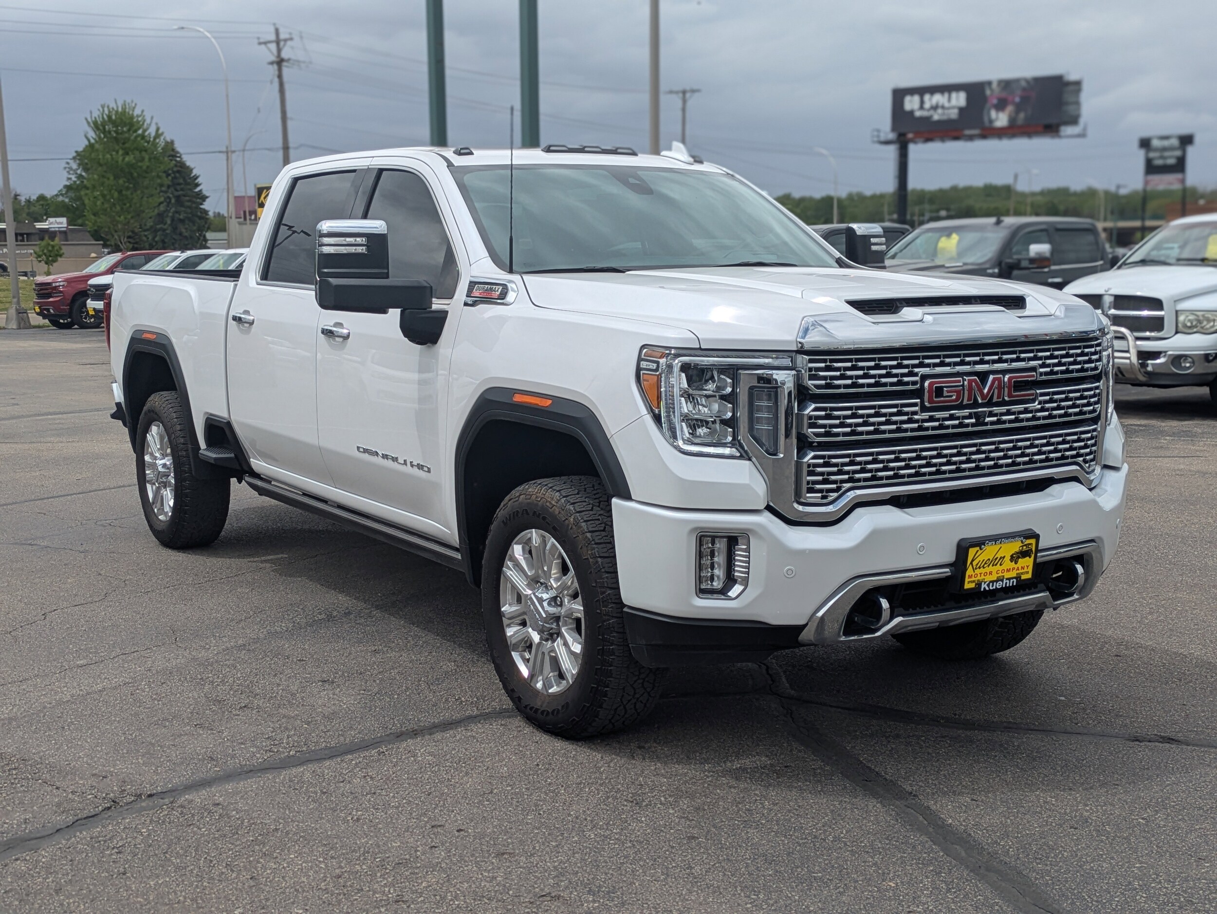 2023 Gmc Sierra 2500 HD Denali photo 2