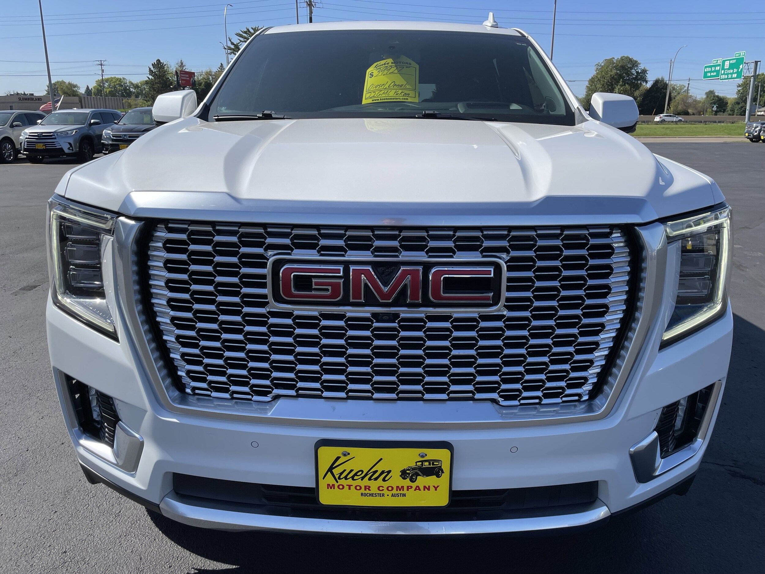 2022 Gmc Yukon Denali photo 2