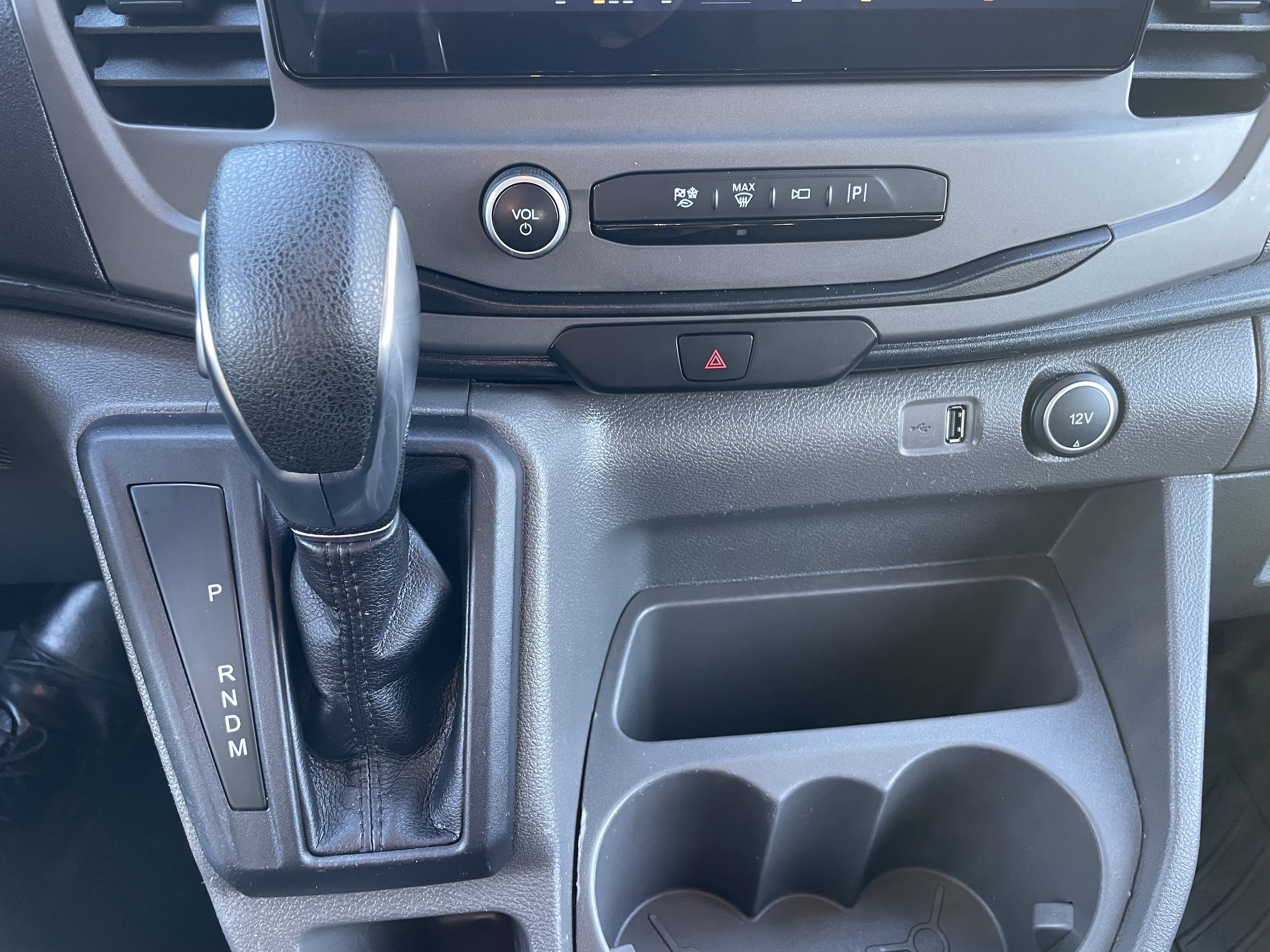 2022 Ford Transit Passenger Van XLT - Photo 22