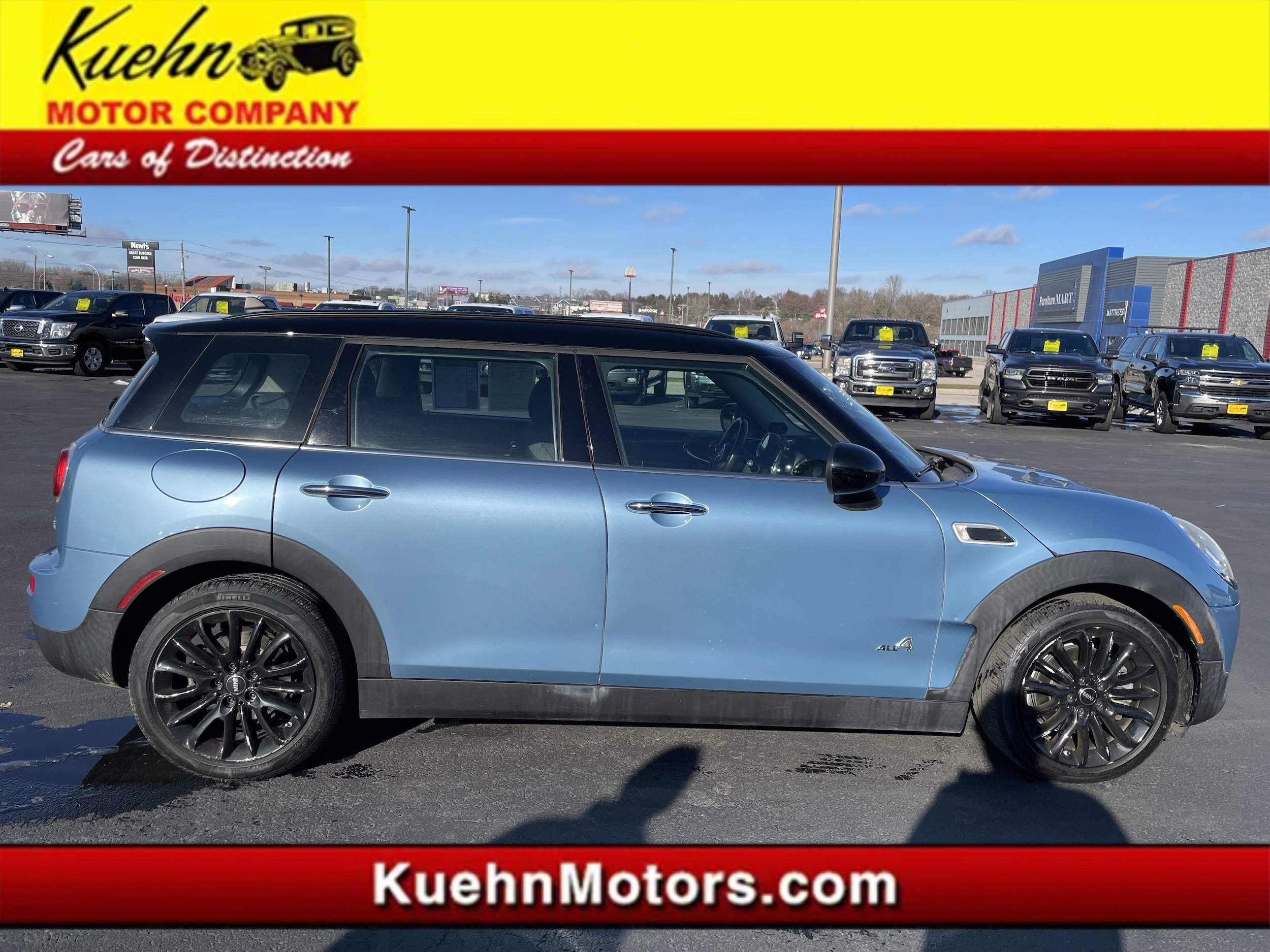 2017 MINI Clubman Base