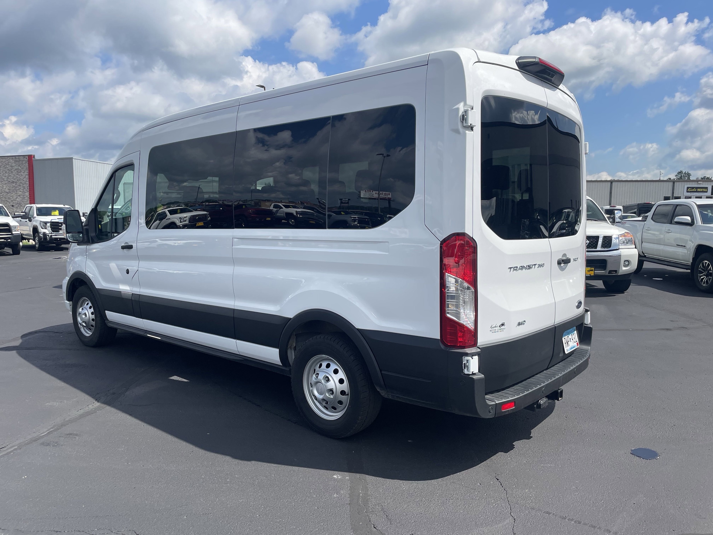 2024 Ford Transit Passenger Van XLT - Photo 3