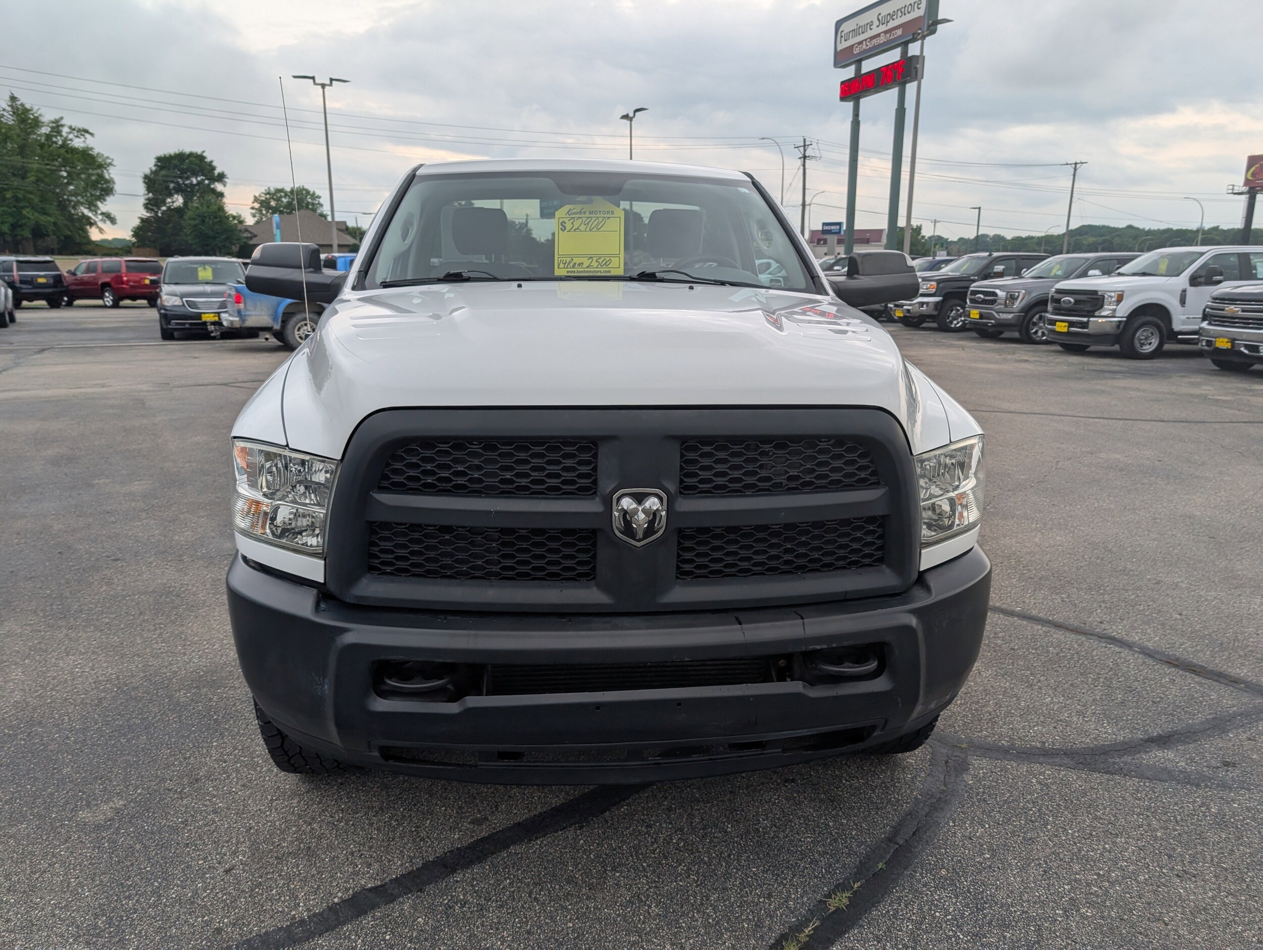 2014 Ram 2500 Tradesman photo 3
