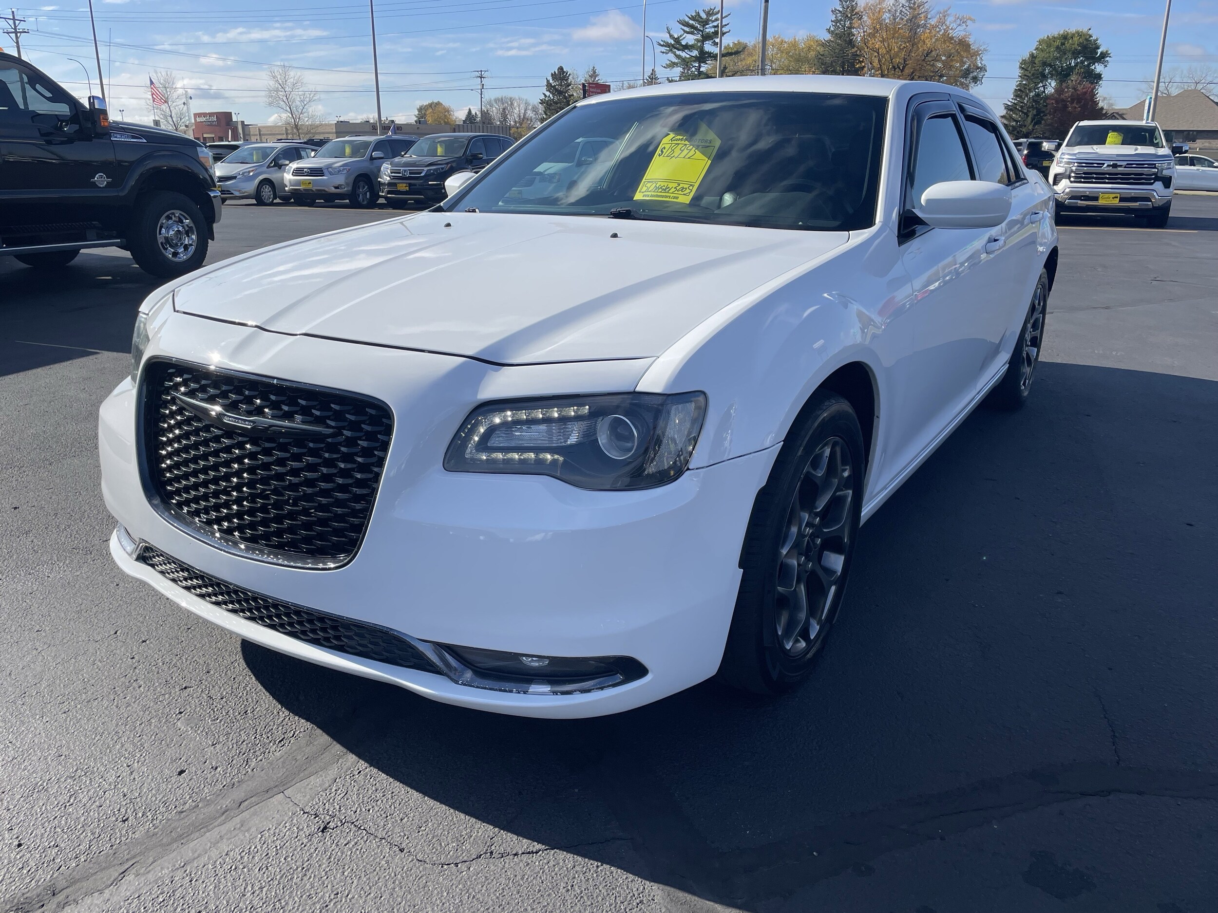 2015 Chrysler 300 S photo 3