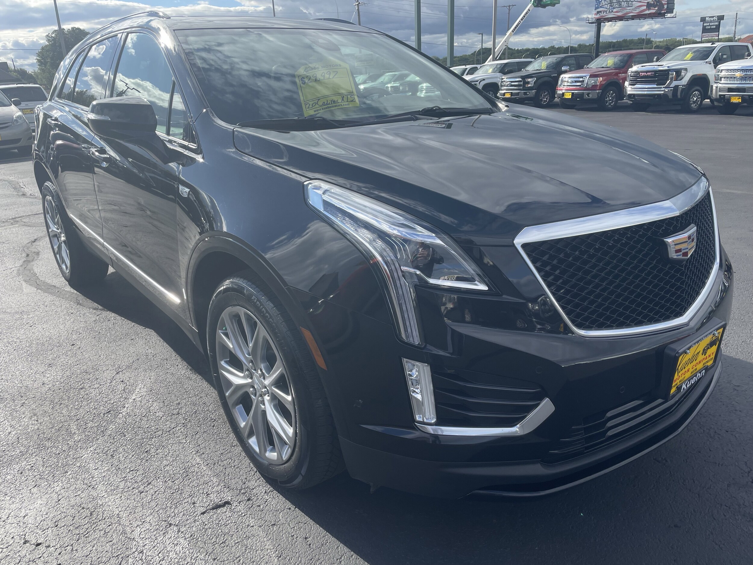 2020 Cadillac XT5 Platinum Sport photo 2