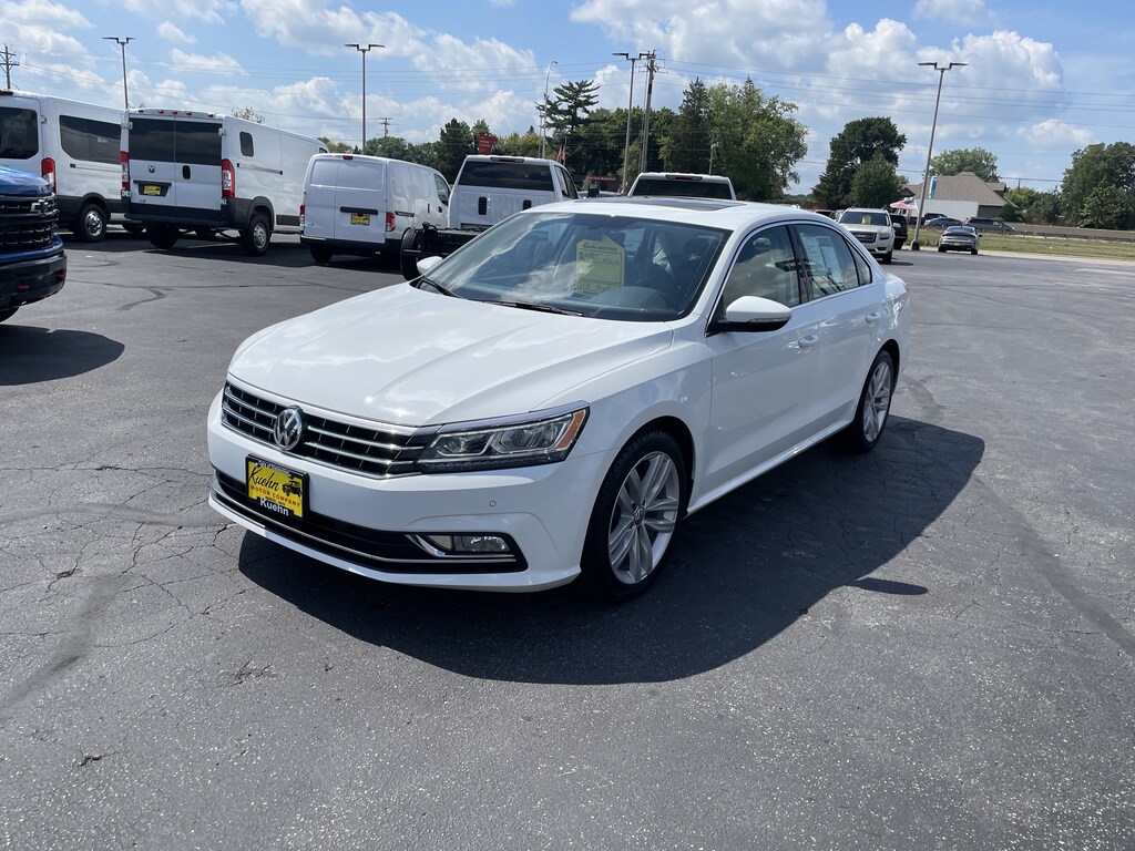 Used 2018 Volkswagen Passat 2.0T SE Sedan